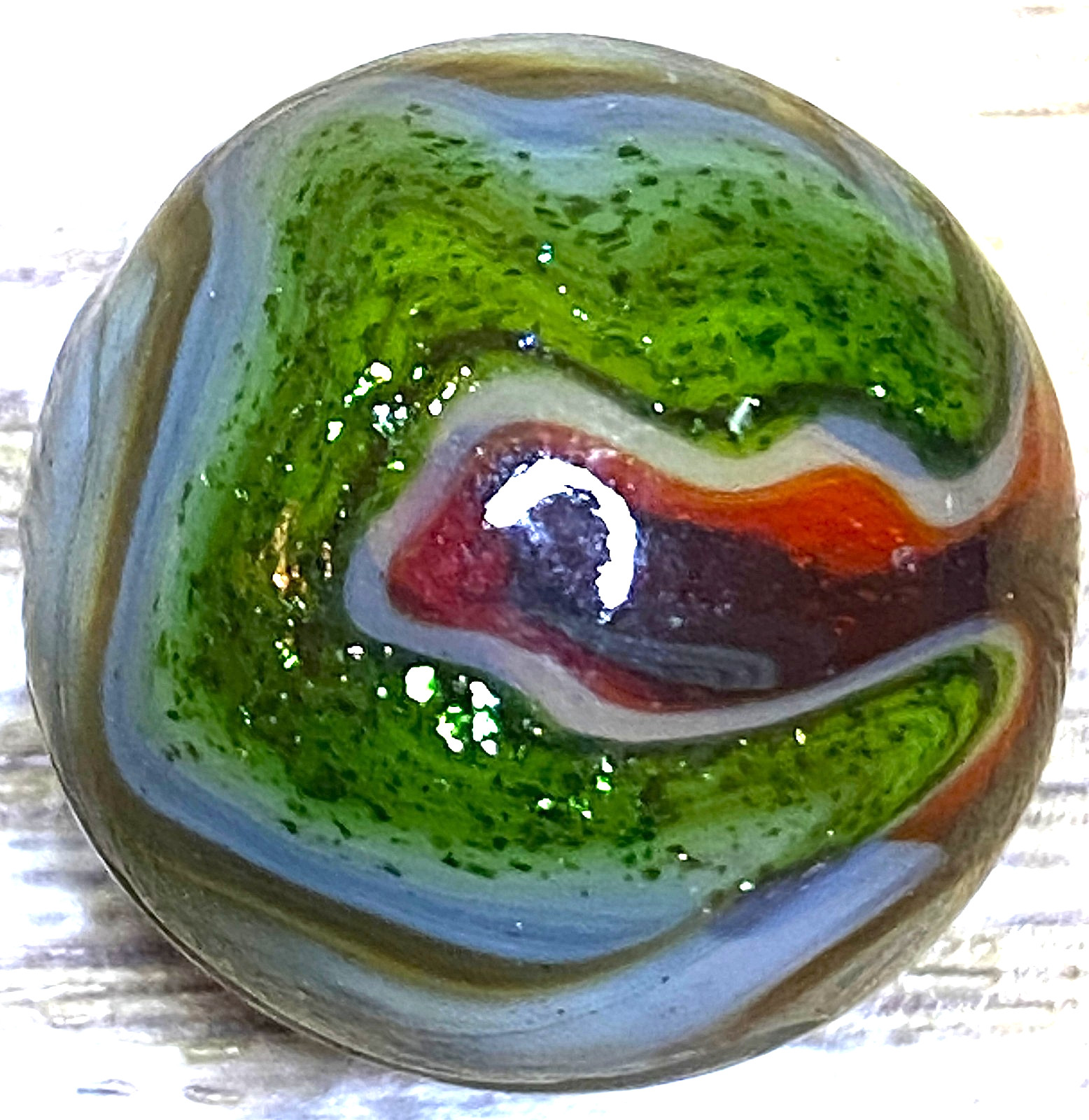 WOW AVENTURINE & GLAZED CANDY APPLE GLASS SWIRLED SHOOTER .69″ MZ141
