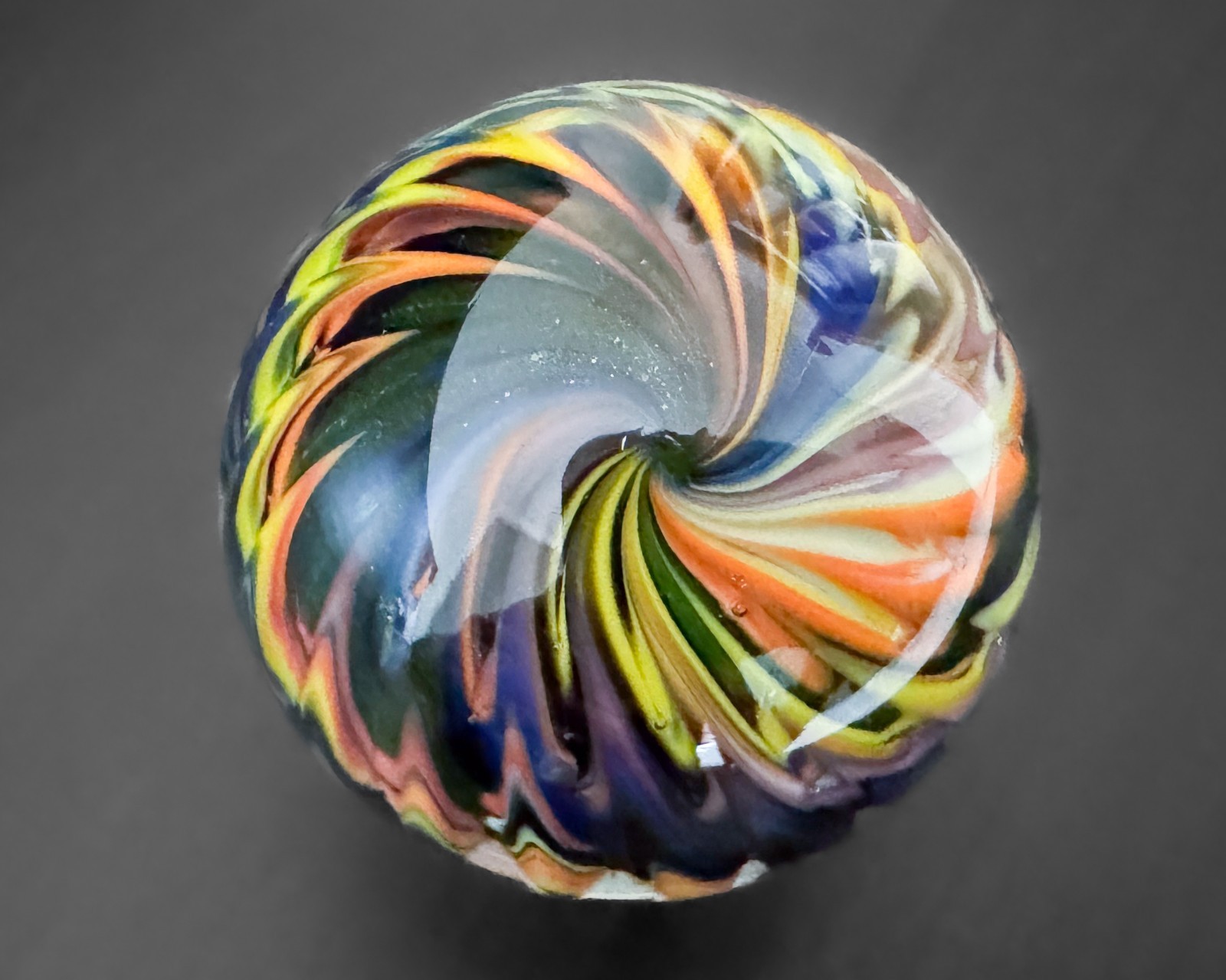 Steve Davis 1.5 Lobed Onionskin Contemporary Swirl Handblown Art Glass Marble