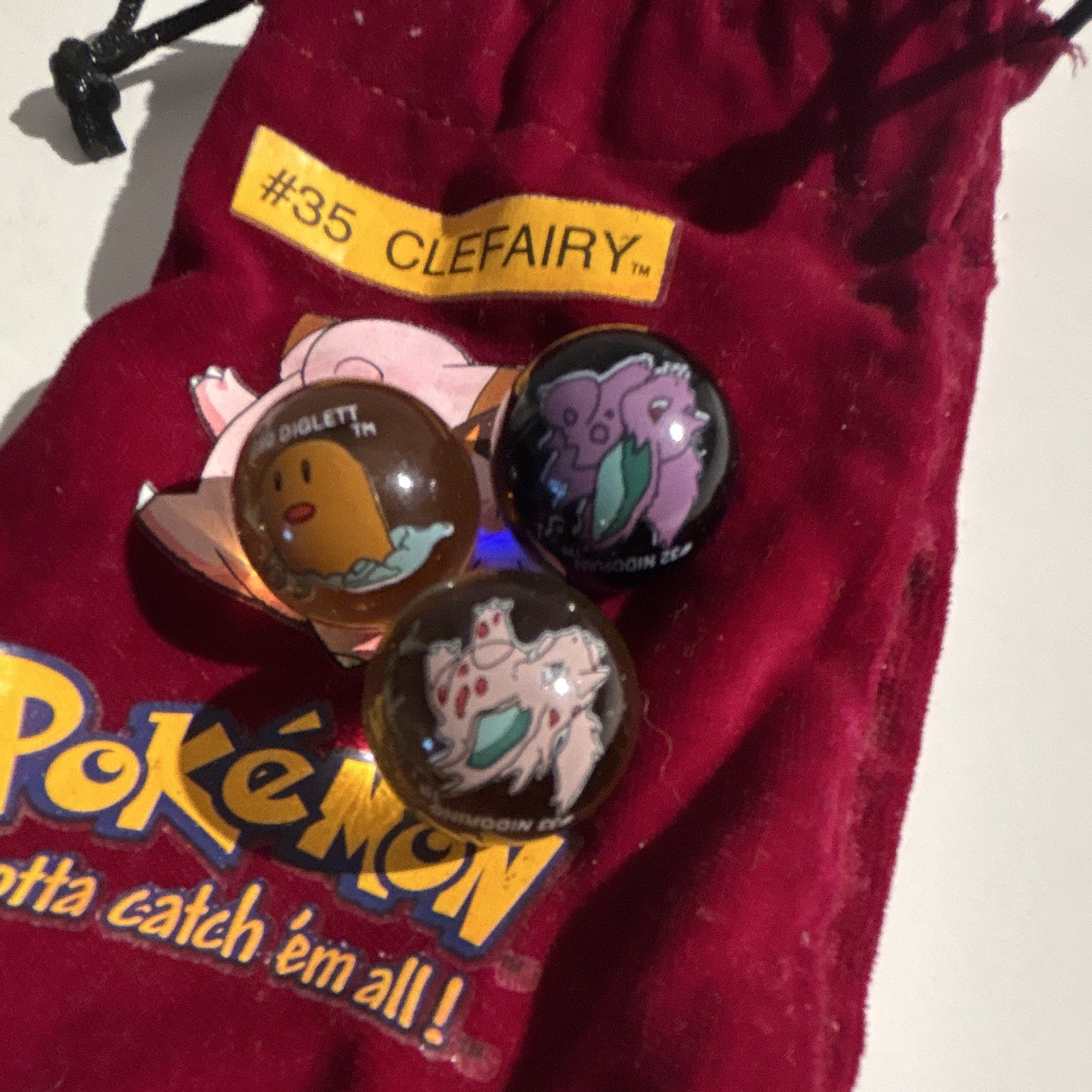 Pokémon #35 Clefairy 1999 Machine Made Glass Marbles Set w/ Drawstring Bag