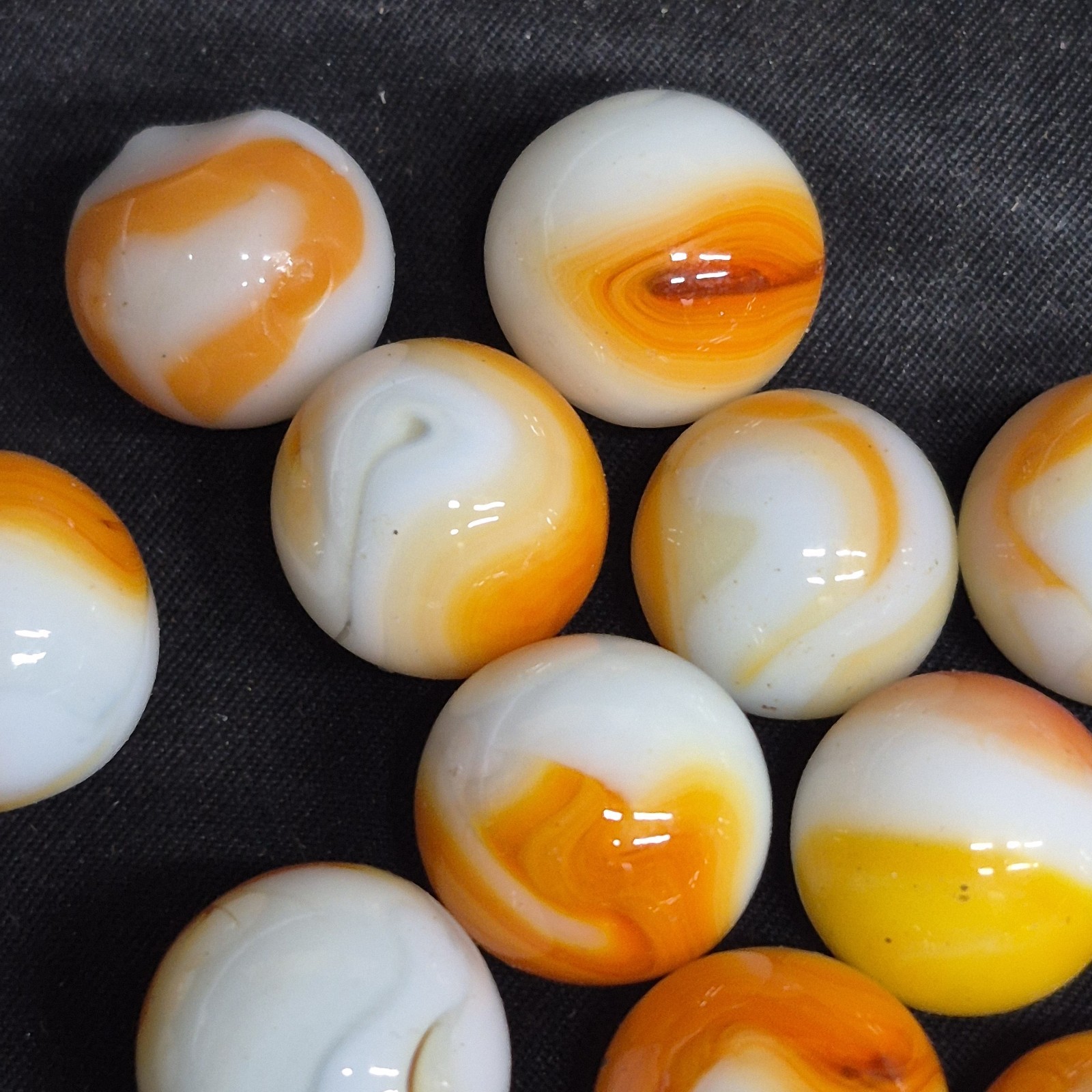 5/8″ Jabo Classics Marbles Lot Of 20 Red, White, Yellow UV Blacklight Cadmium