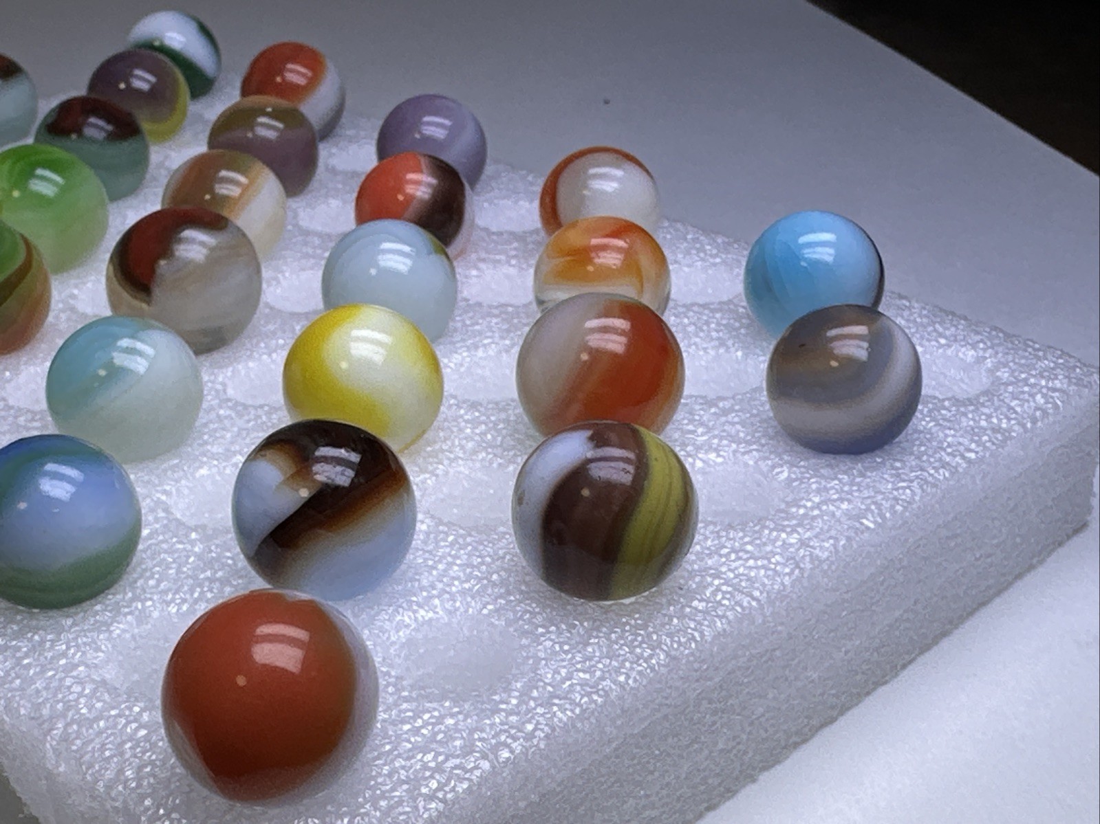 273 Awesome Mixed Lot Of 30 Vintage Vitro Agate Marbles!