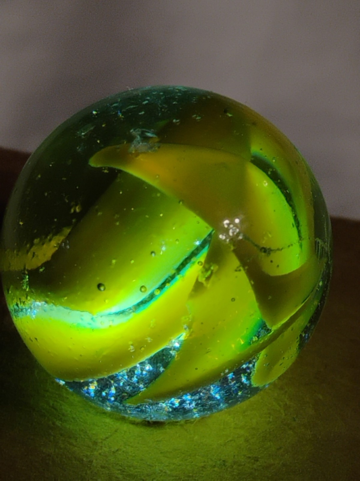 Vintage Crazy .95 Vitro Peltier Marble King Hybrid Cobra Shooter Size Marble ?