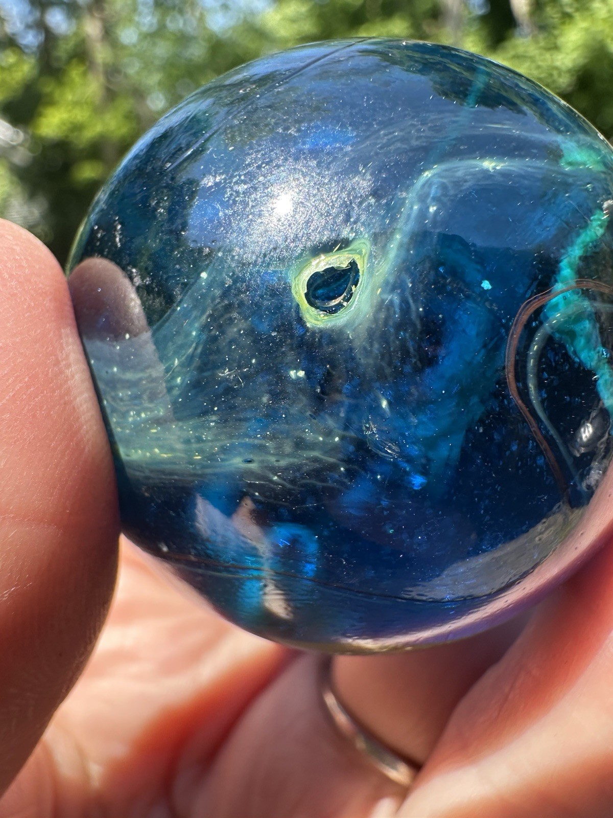 TOE BREAKER 50mm (2″) SEA TURTLE clear Blue/Green Marbles glass ball HUGE Swirl