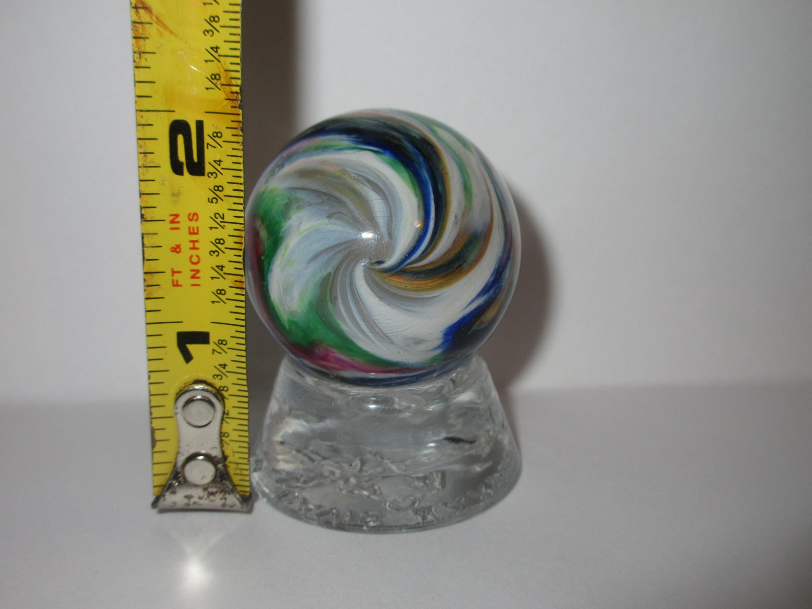 Signed DAVIS GLASS MARBLE SWIRL CONTEMPORARY 2004 JIM STAND