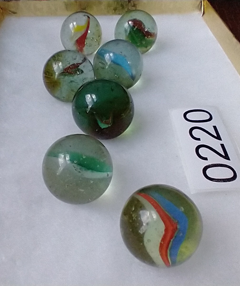 Multi Colored Cat’s Eye Medium Shooter Sized Marble 25mm Vintage Lot of 7