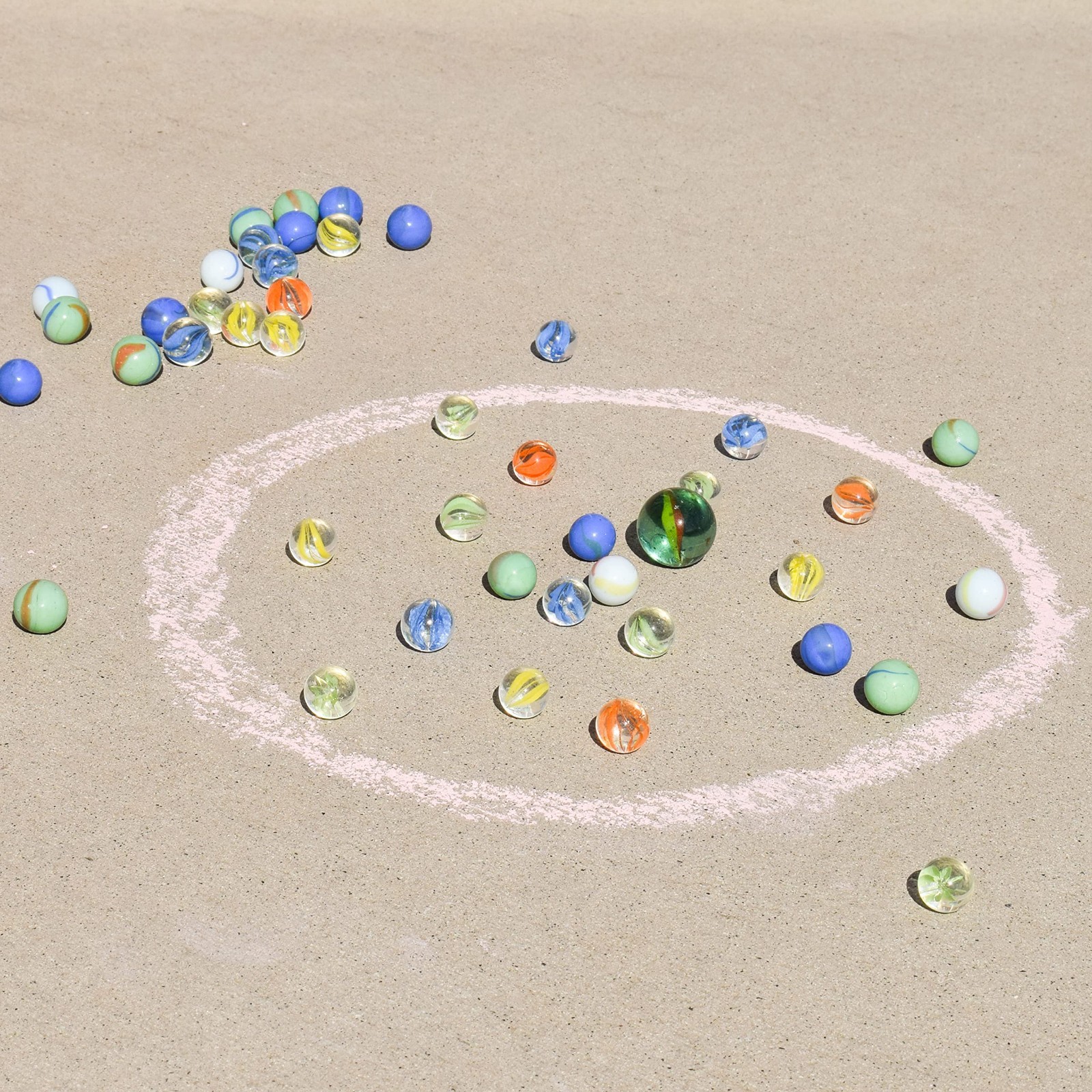 50 Piece Glass Marbles Set Colorful Kids Game Toy with Shooter Marble Pack