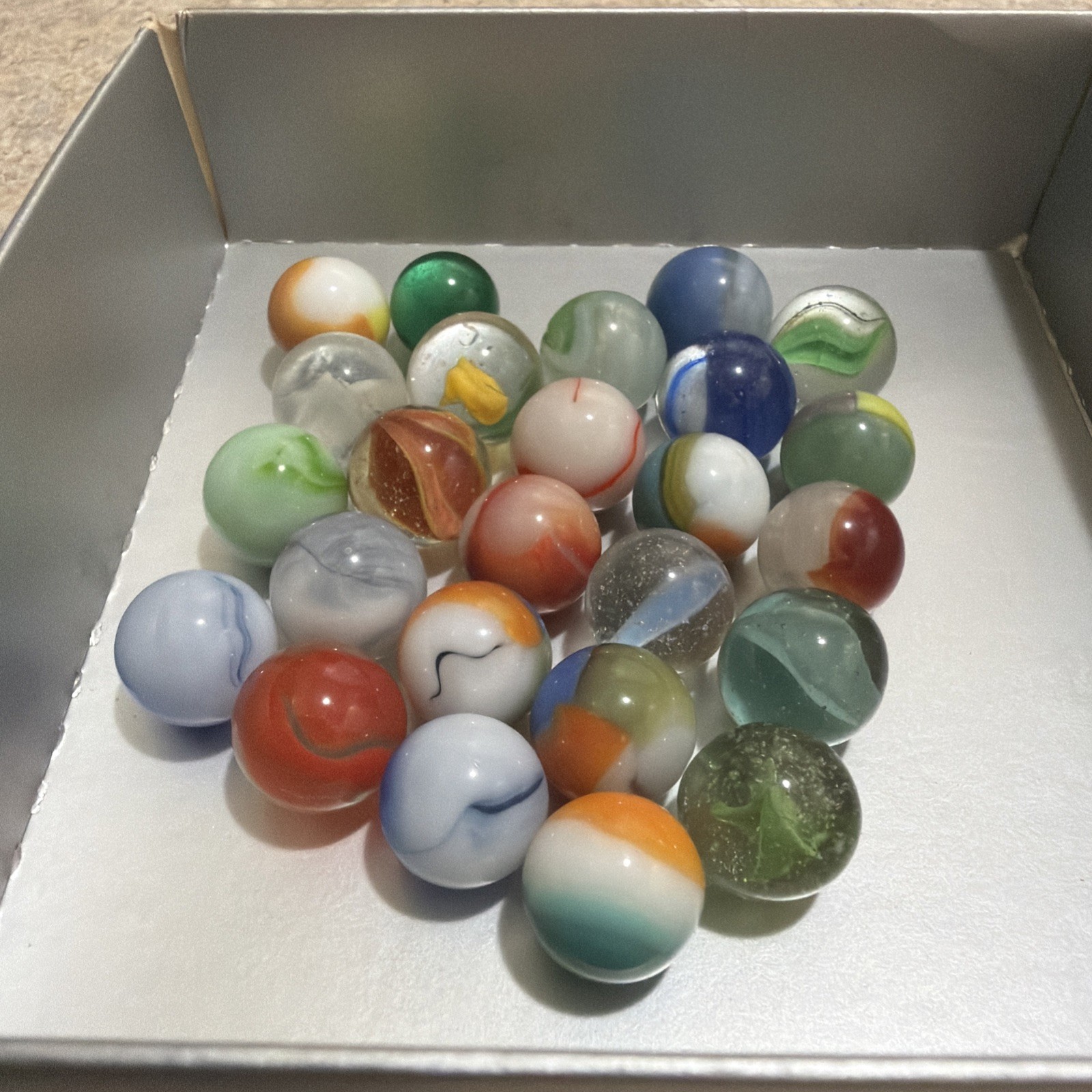 Vintage Lot Of 25 Akro Agate Marbles And Other Brands Some To 70 Years Old. NM