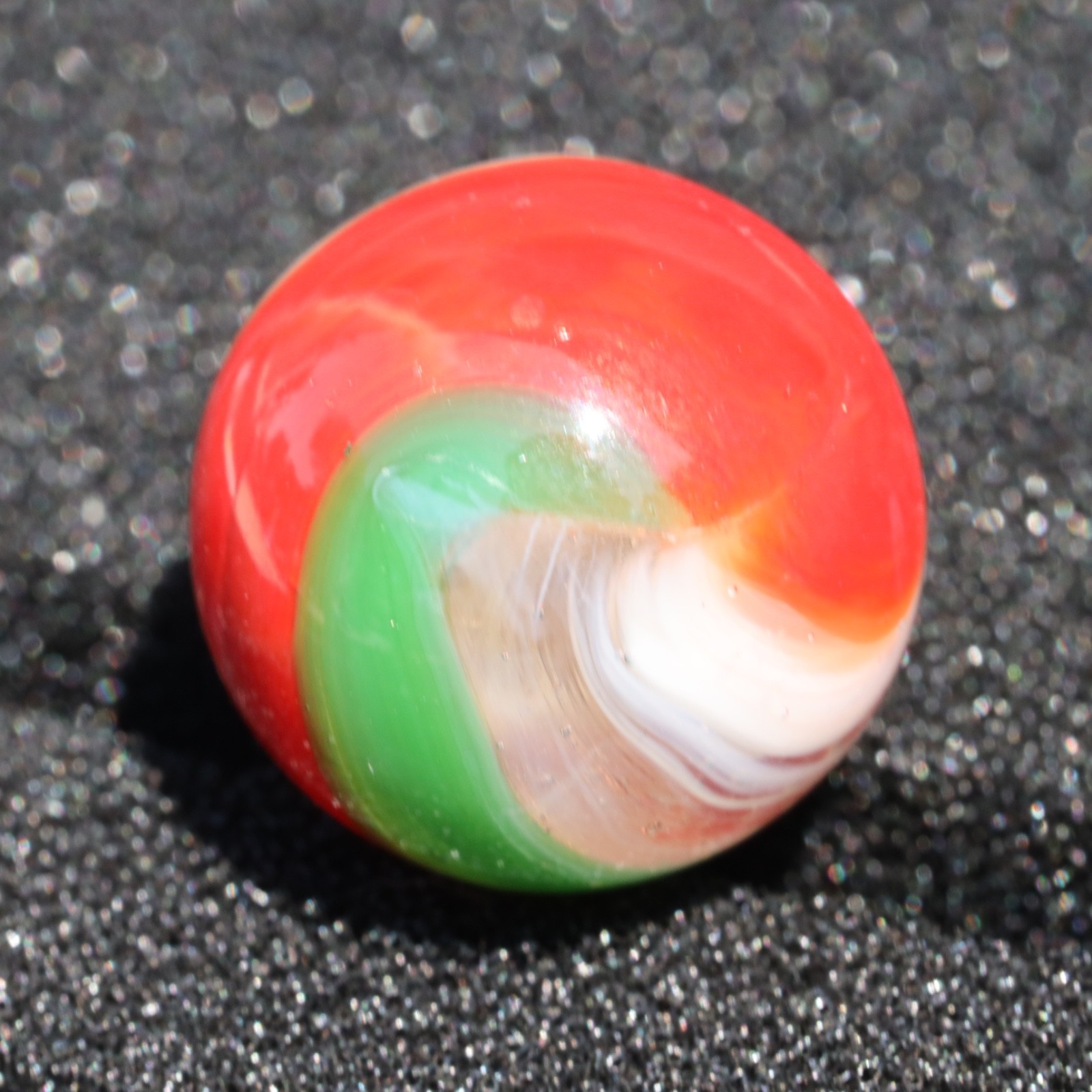 AKRO Popeye Red and Green Marble .646” M Condition