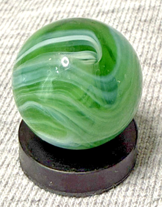 Vintage Marble – Busy Swirl – Emerald Green, White (with Hint of Blue?) 0.62″
