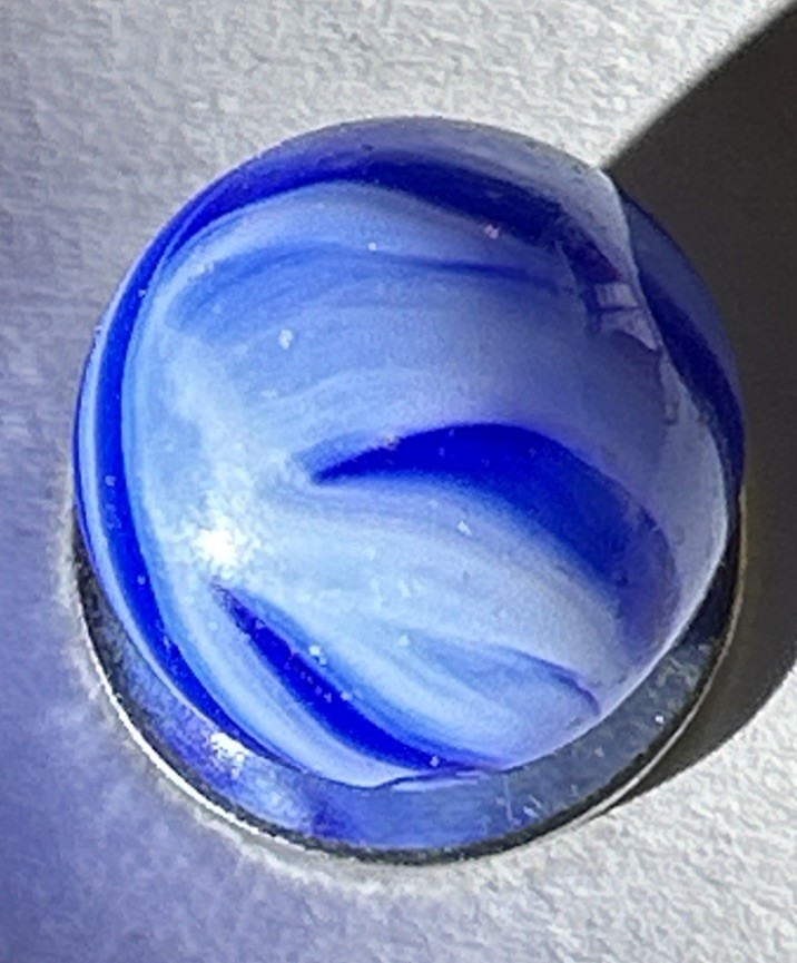 Vintage Akro Agate Peltier Art Blue Flames Swirl Glass Marble .61” White 16mm