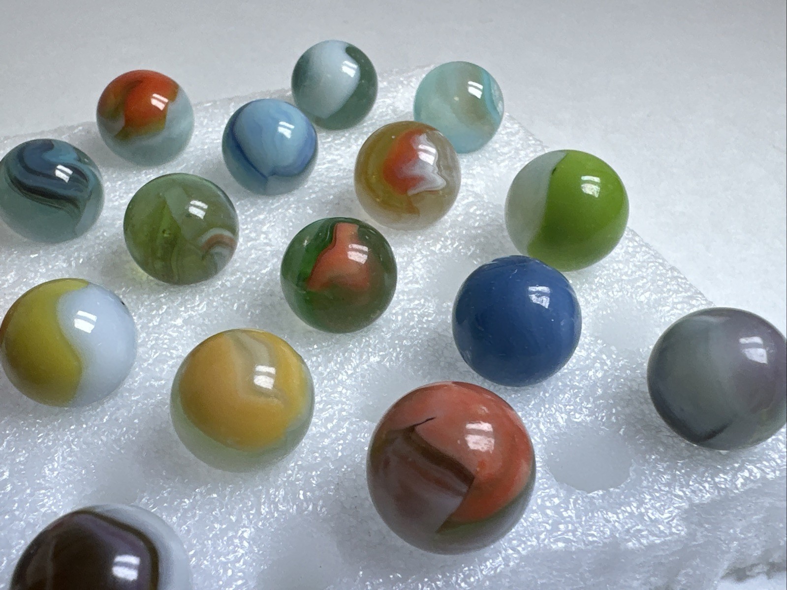 394 Lot Of 30 Vitro Agate Conqueror Vintage Marbles! Rarer Colors/ Chalkie