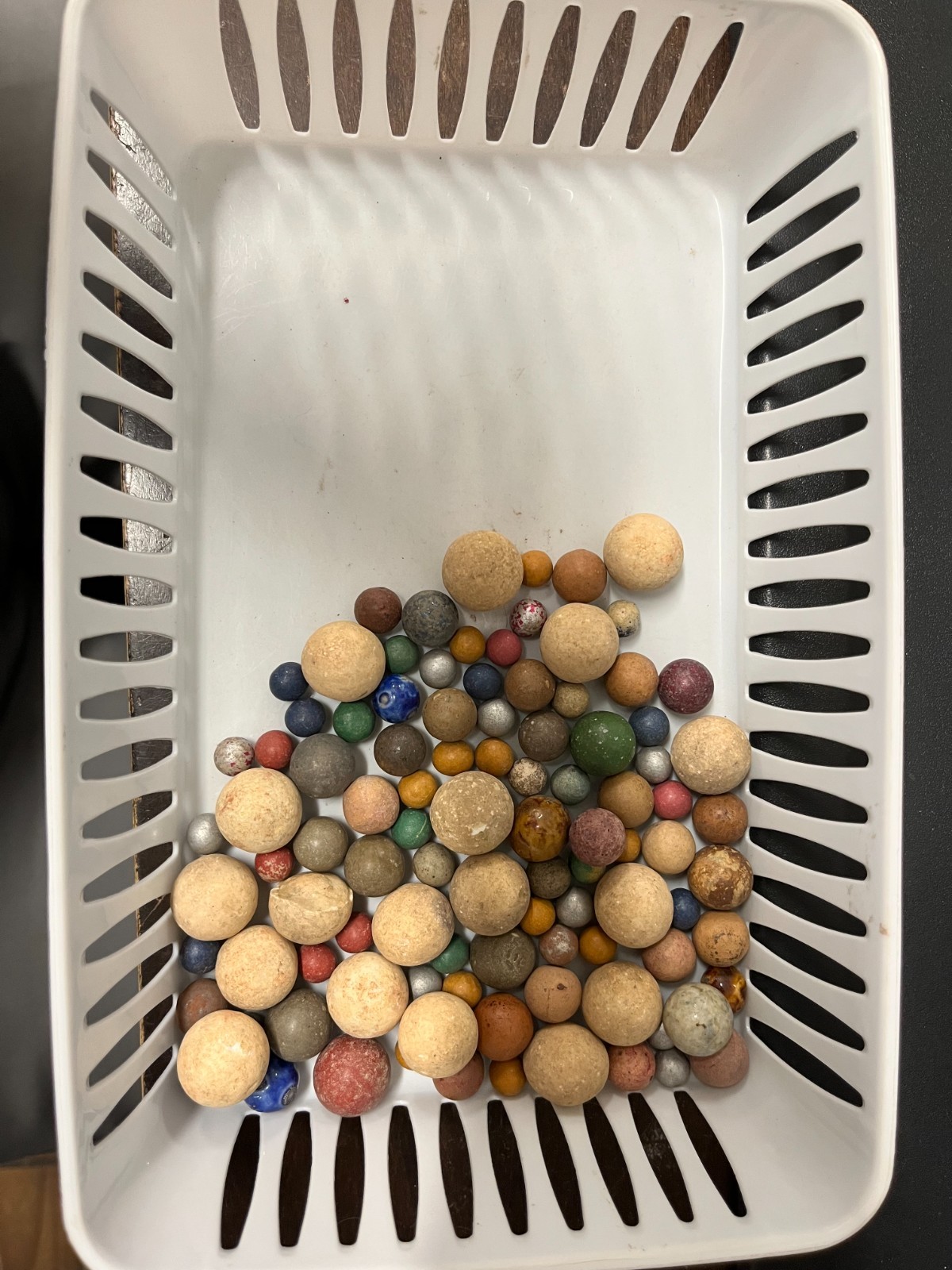 100 ANTIQUE VINTAGE CLAY MARBLES LOT (MULTI COLORED, IRREGULAR SHAPES) 15.23 OZ