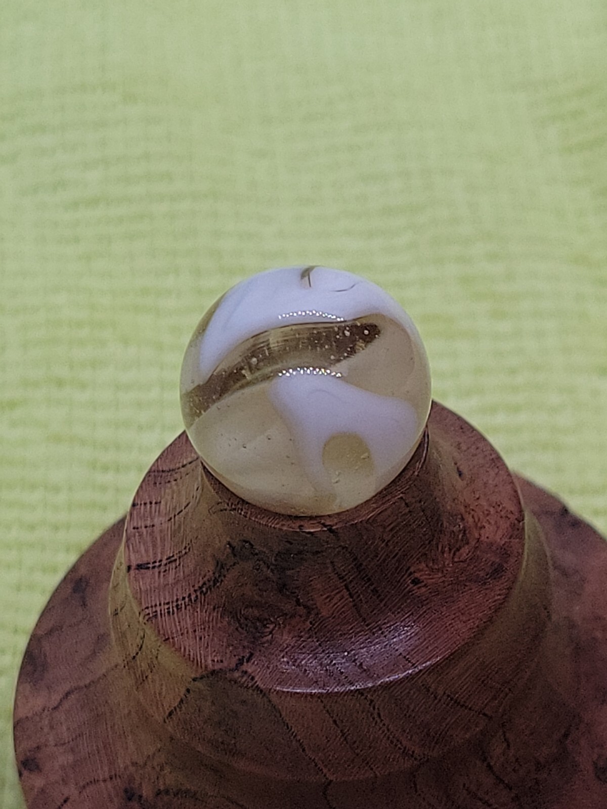 A52~Vintage Cairo Transparent Swirl 19/32″ Mint Condition