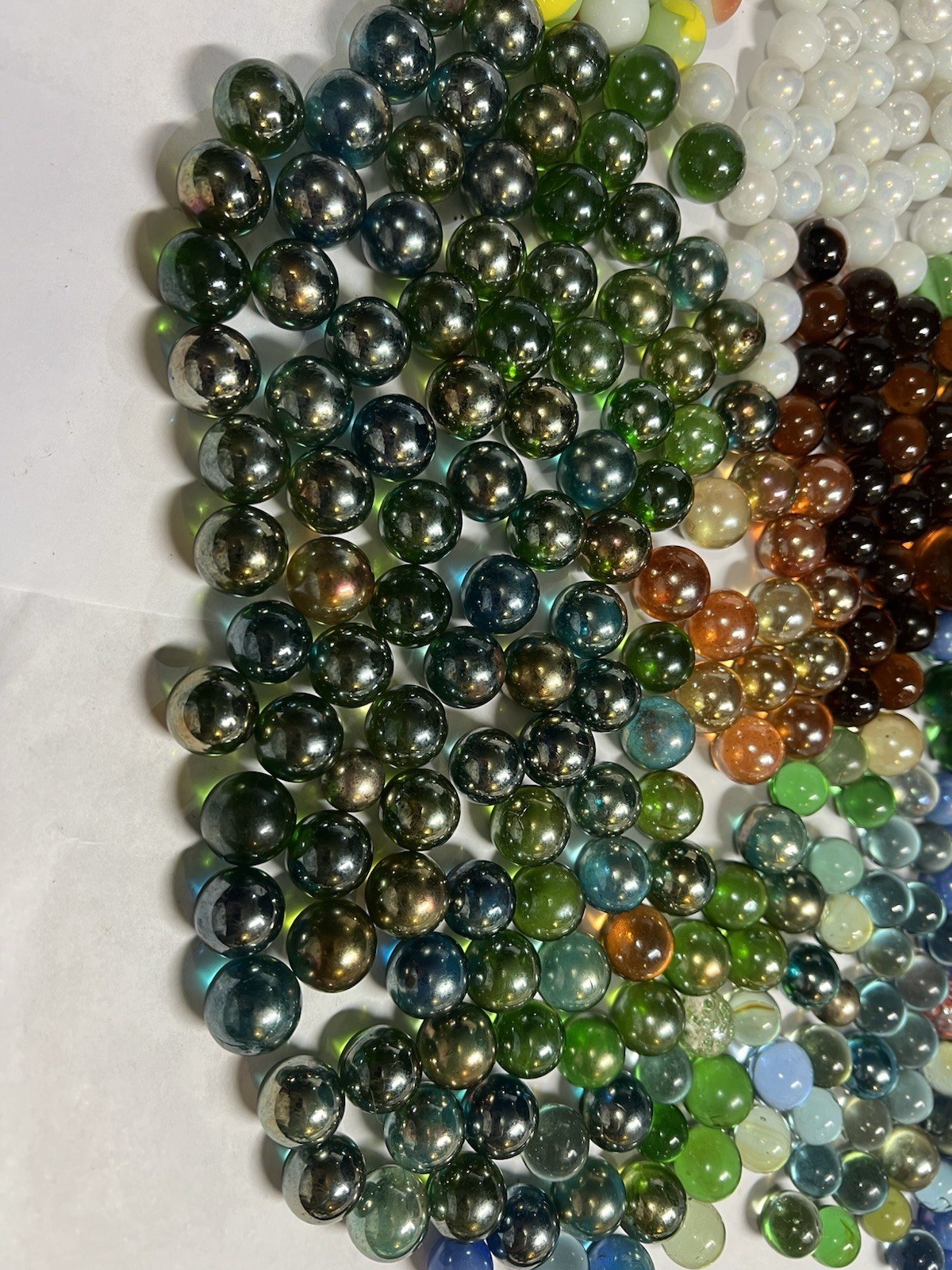 397 Lot Vintage Marbles Includes Cat Eyes/iridescent/blue/green/white marbles
