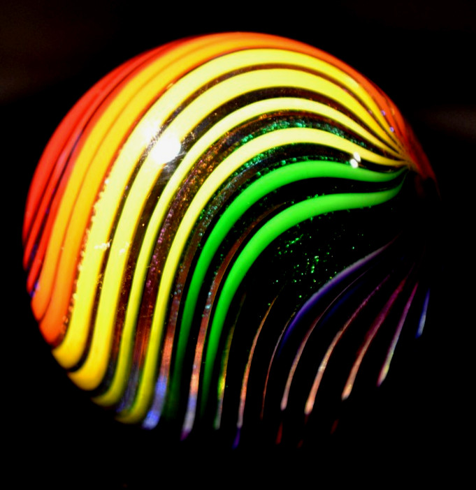 JAMES ALLOWAY GLASS MARBLE/2.849″-RAINBOW SWIRL # 195-STAND/WORLDWIDE FAST SHIP
