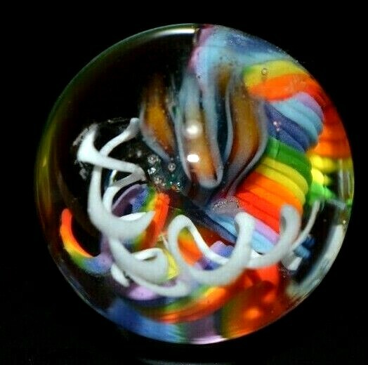 VINE GLASS MARBLE/1.184″-JELLYFISH FIELDS SMALL SAMPLER-WHITE SLINKY,RAINBOW FIL