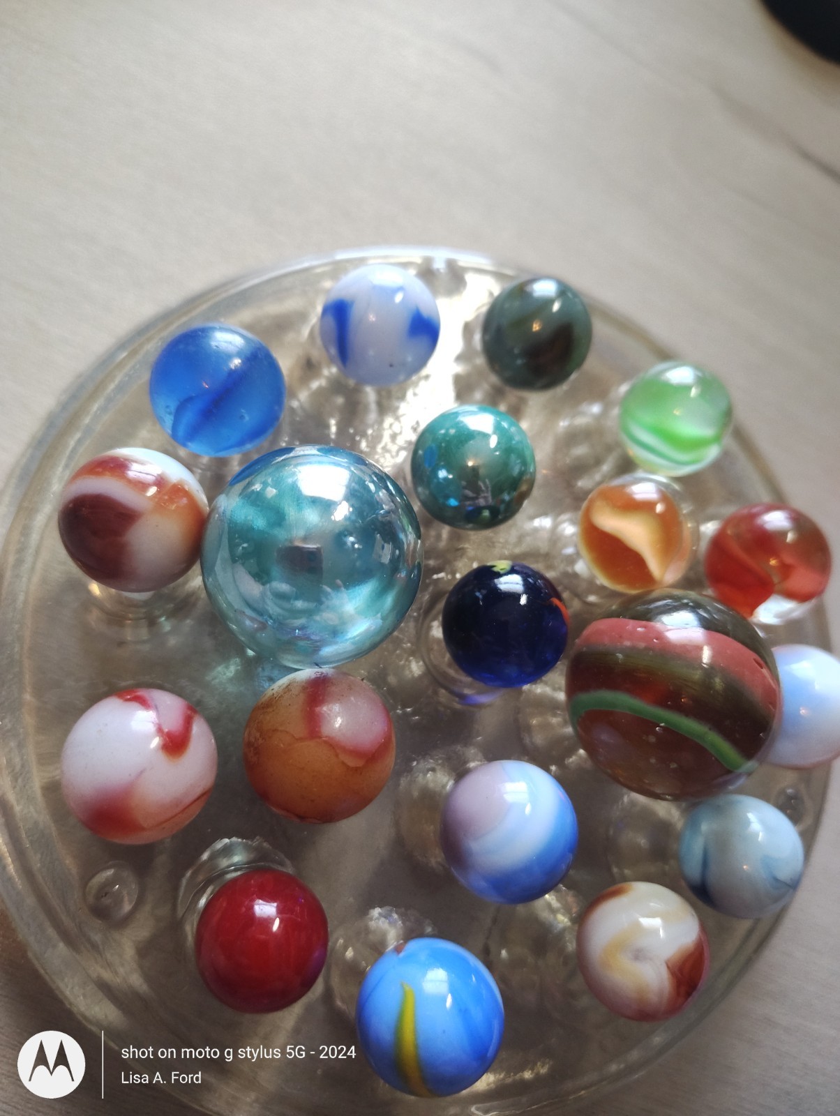 Vintage Glass Marble Lot – 19 Marbles – 4 Large 1″ Shooters, Swirls, Transparent