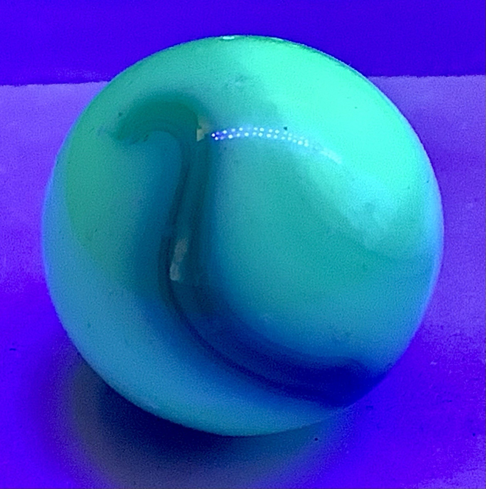 UV Active Ravenswood? Swirl Marble 5/8” Green On Yellowish White