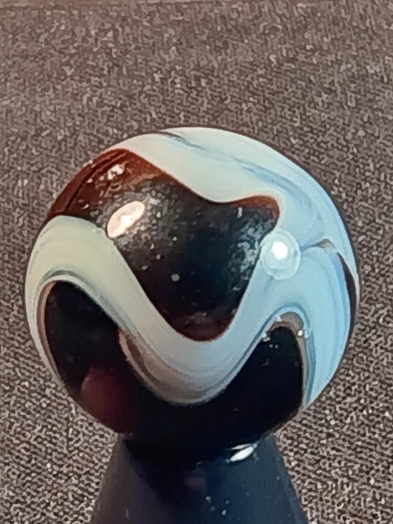 5/8″ Akro Agate CAC Dark Chocolate Swirl Slag Wispy White NM Serious Marble A724