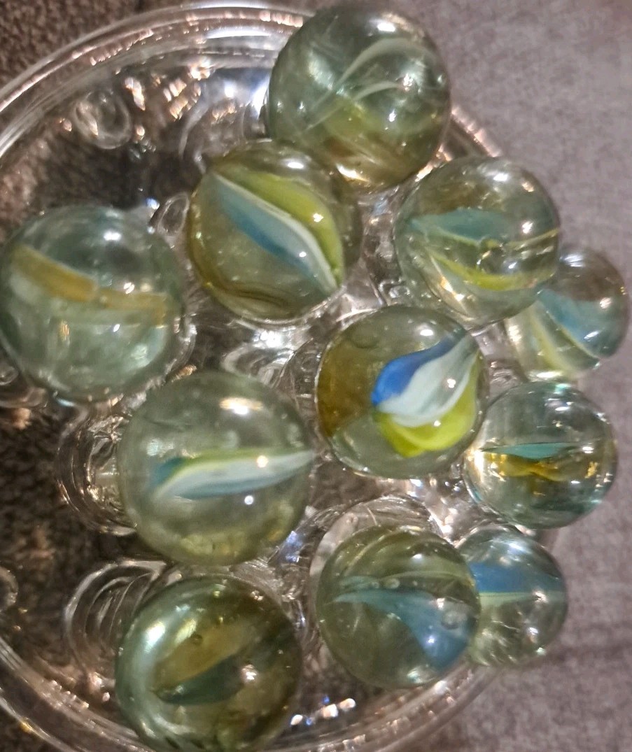 Lot Of 11 Estate Sale Marbles Cats Eyes