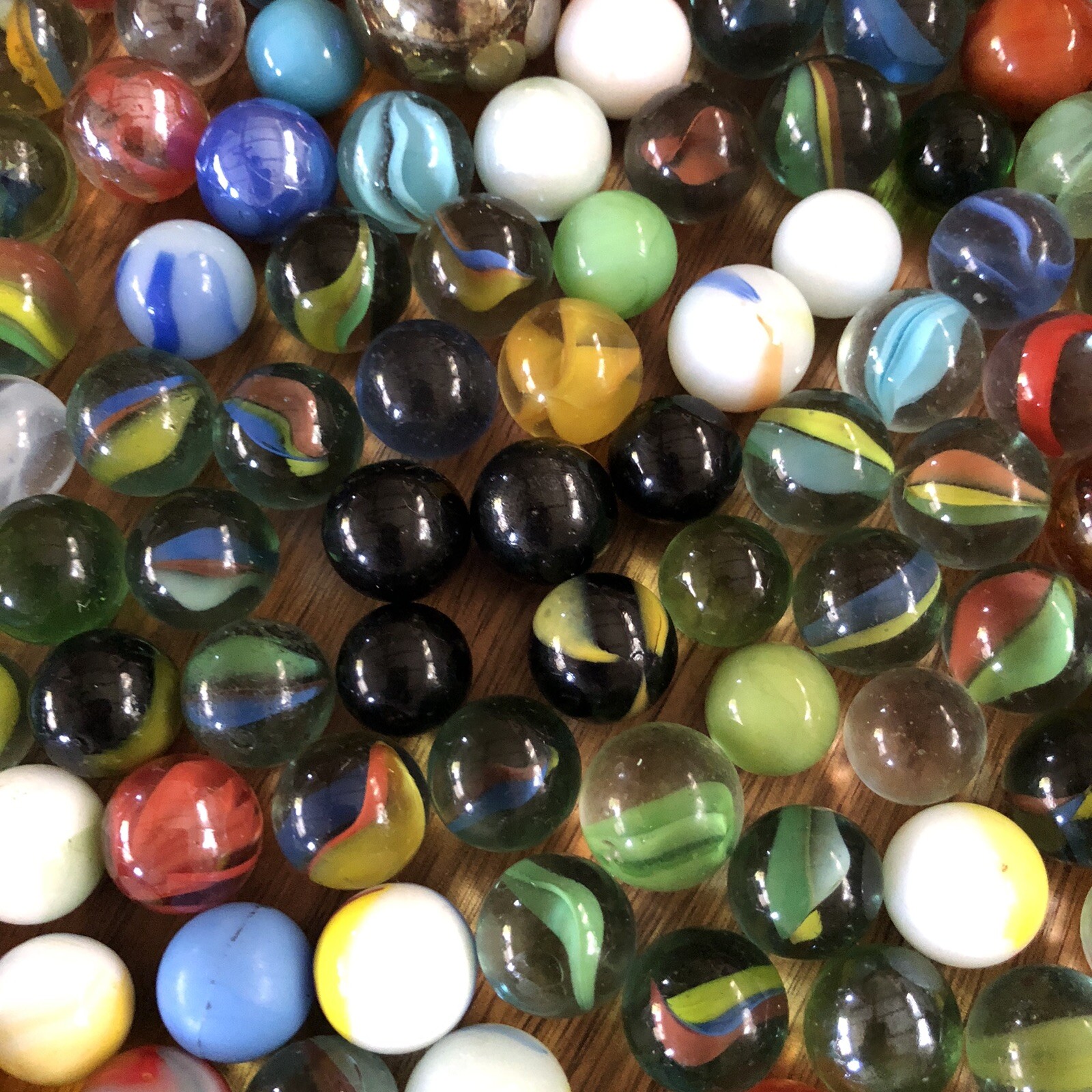 Vintage Lot Of over 150 Marbles Multiple Sizes and Colors Swirls, Solid’s