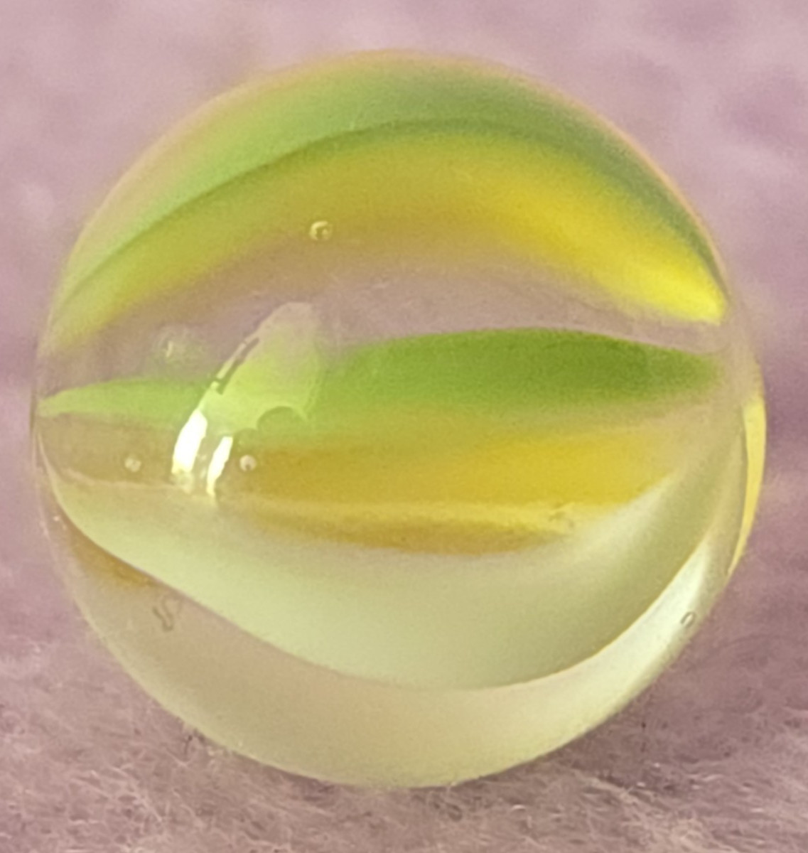 VTG German Glass Marble .46″ White Yellow Green Peewee Mint Condition pee wee