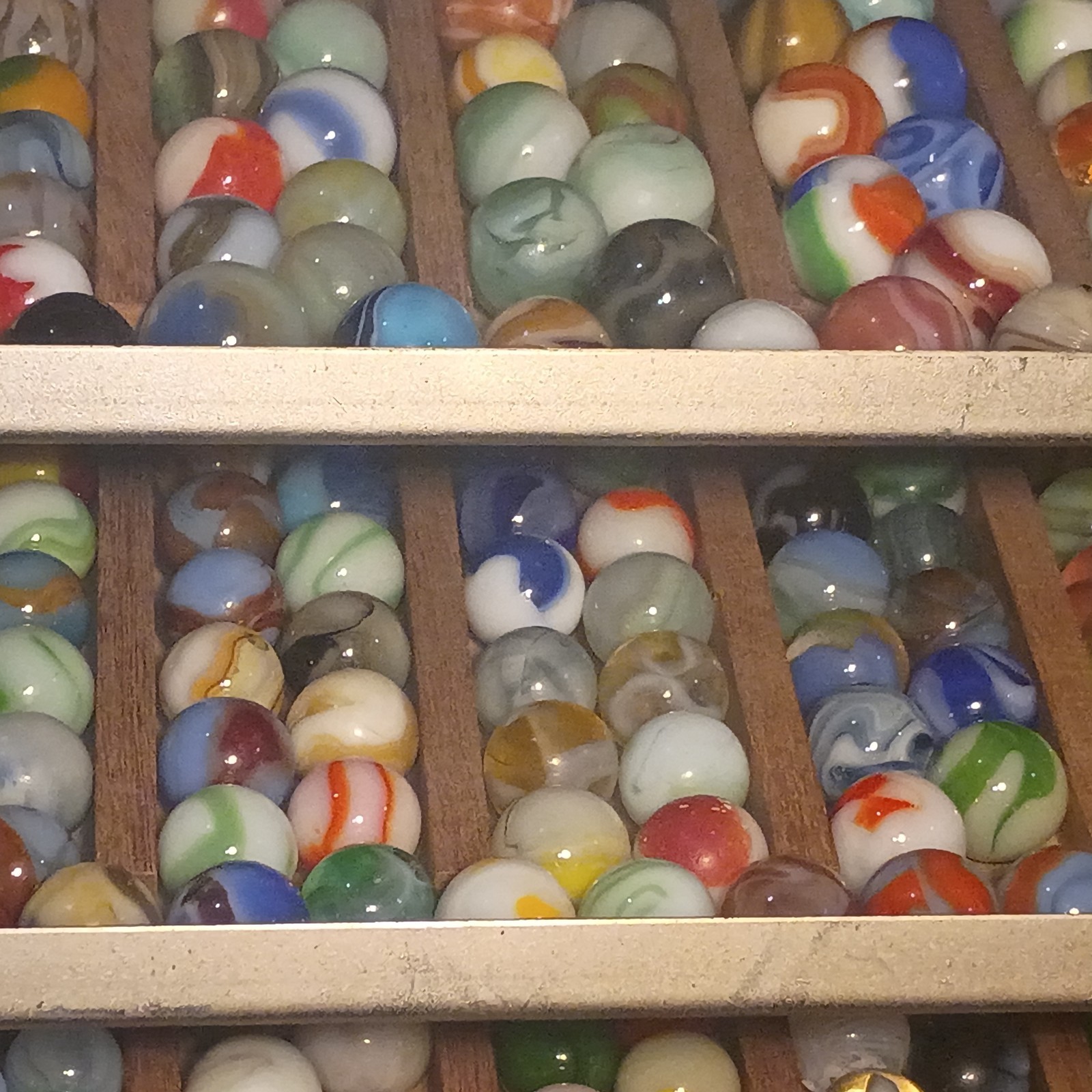 vintage marbles lot 100ct. Random pick from bin and trays/ vintage mix/NM-M##