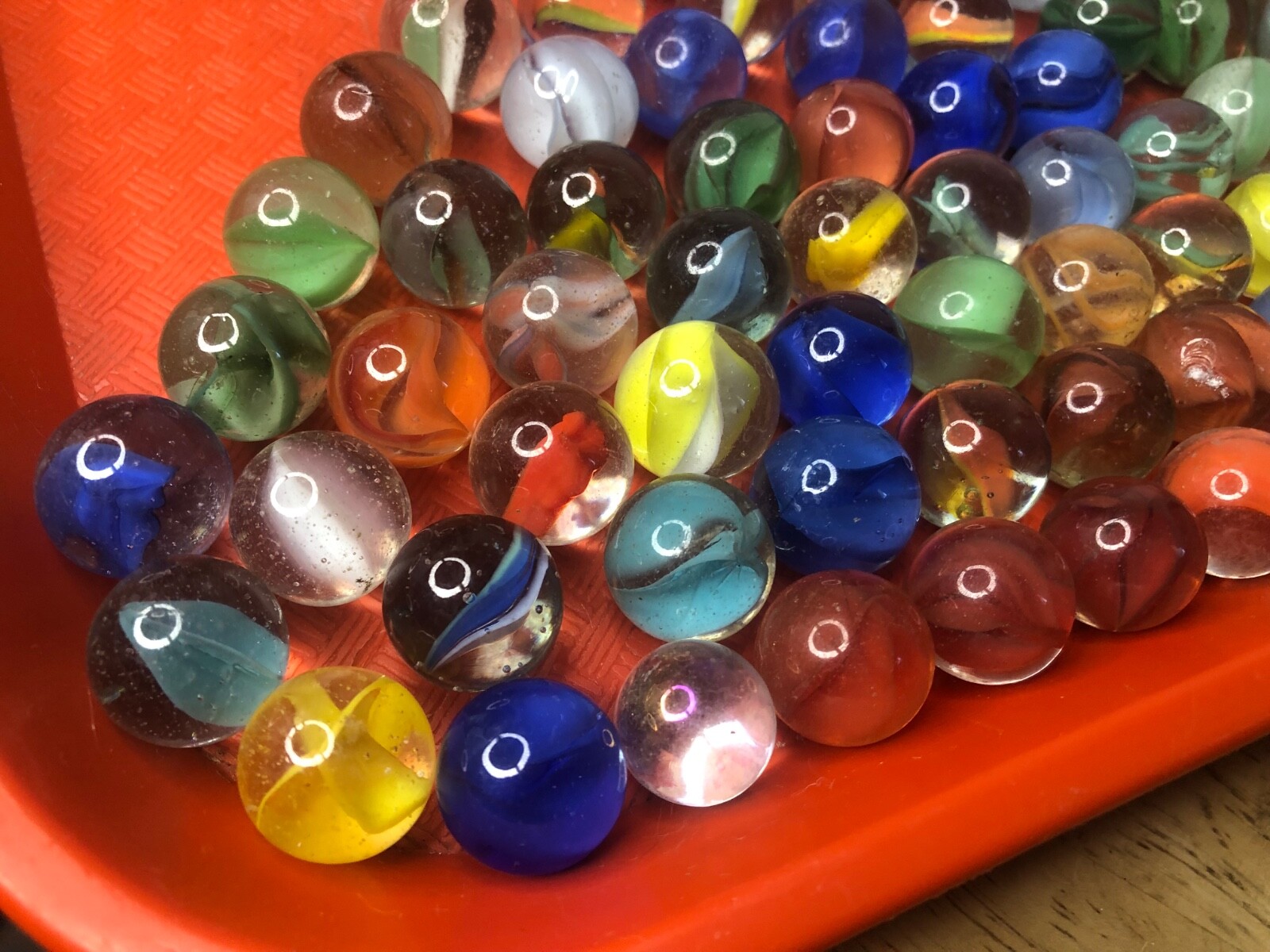100 vintage CATS EYES OR RIBBON glass marbles 15-17mm tiny bubbles