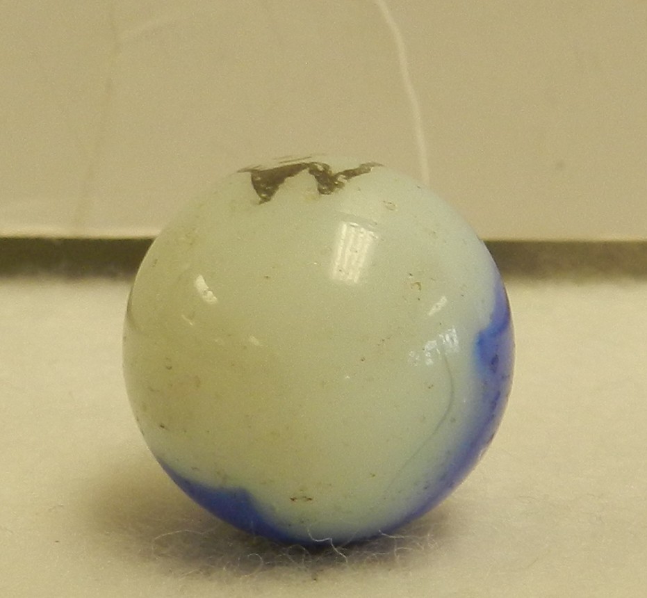 #19836m Original Vintage Peltier Glass Comic Marble Sandy NM .70 Inches