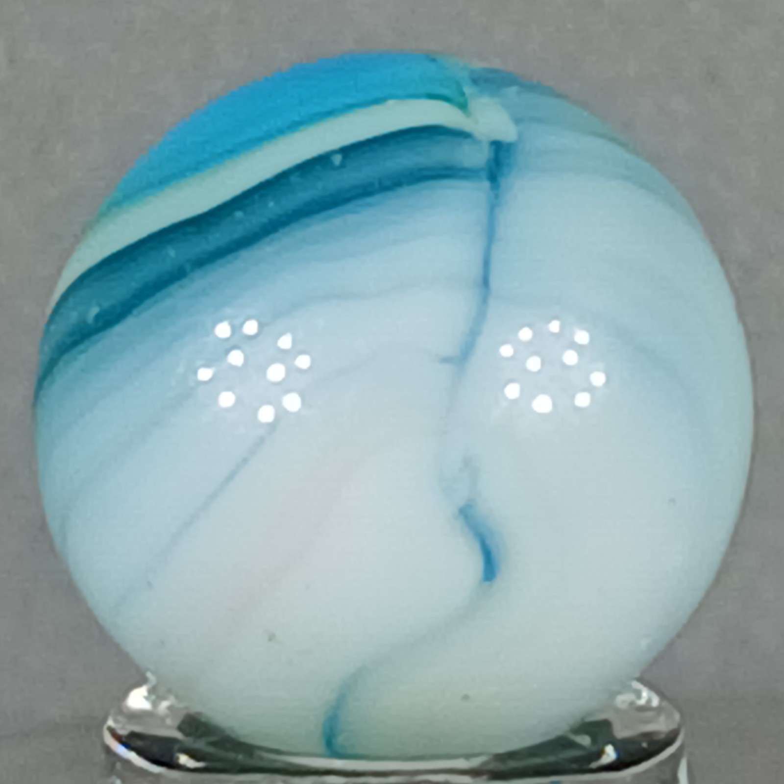 Vintage Vitro Conqueror Marble .63 Near-Mint Condition Combined Shipping
