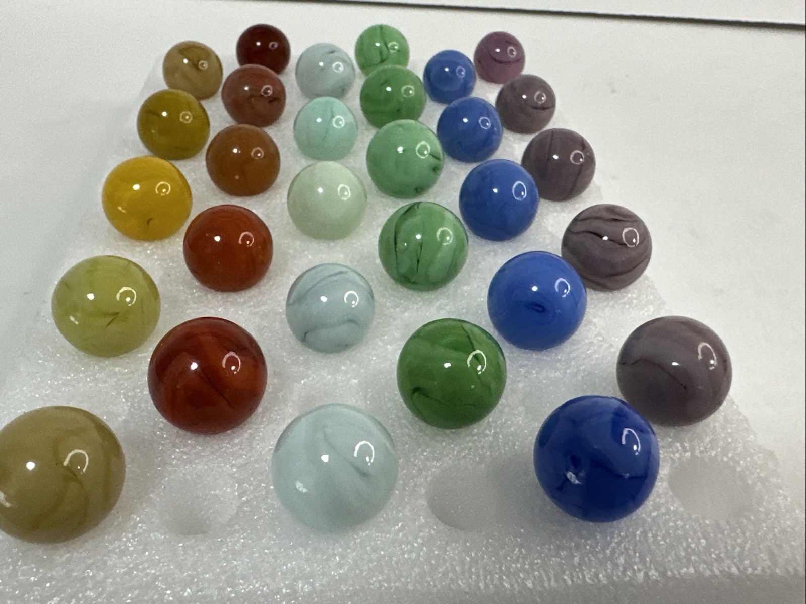 027 Lot Of 30 Champion Swirl Marbles! Beautiful Spread