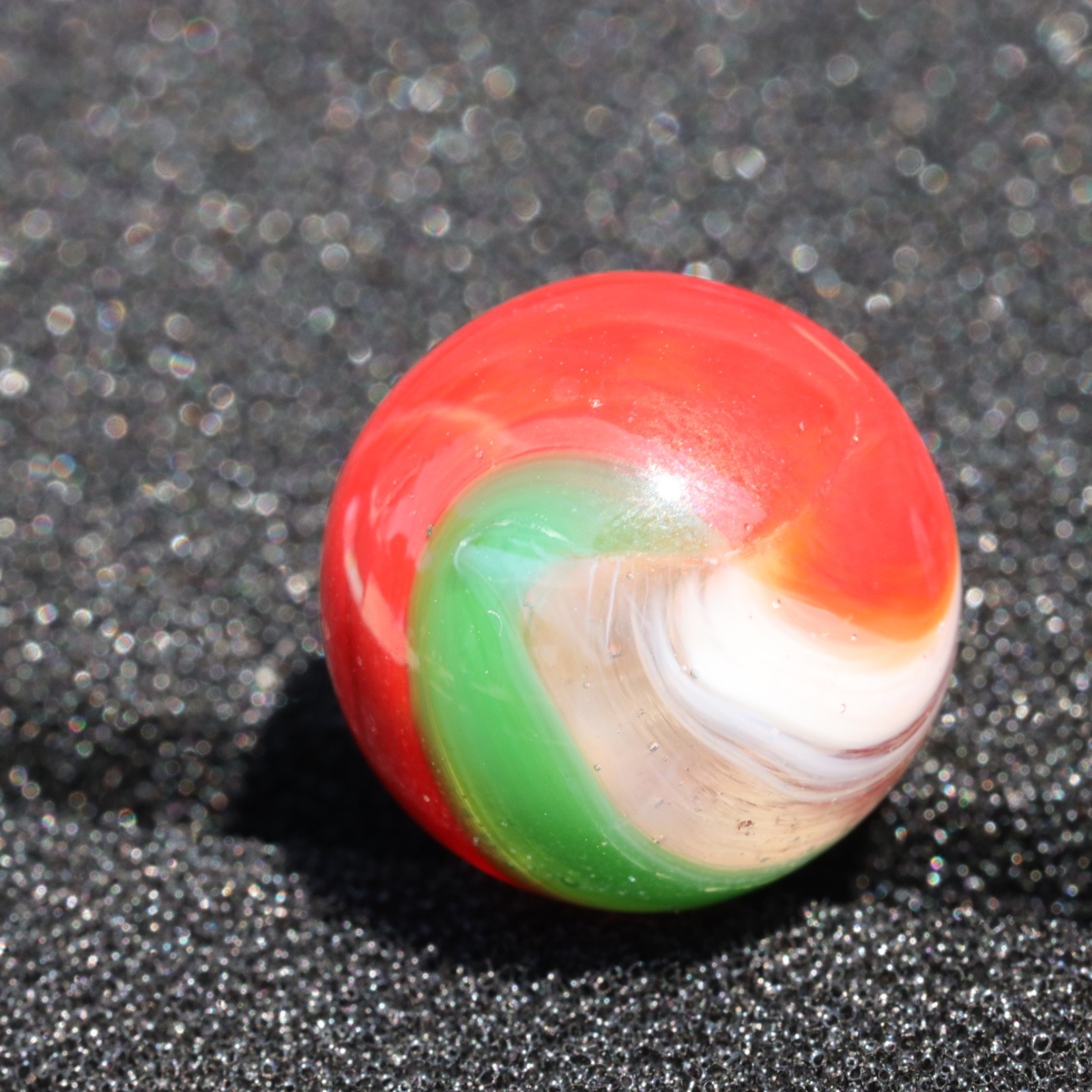 AKRO Popeye Red and Green Marble .646” M Condition