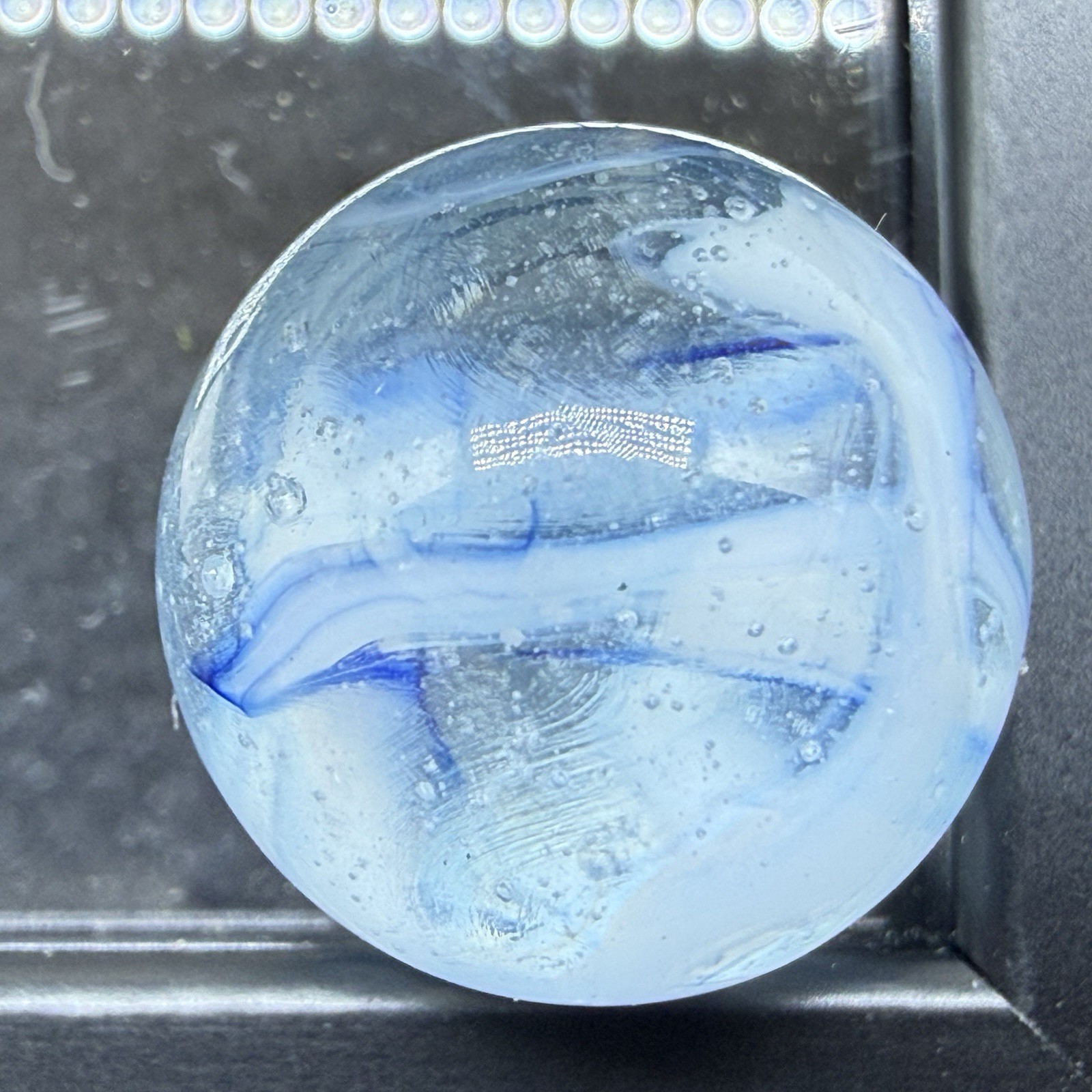 WV Alley Ravenswood Wirepool Swirl Marble NM Condition White And Blue .60”
