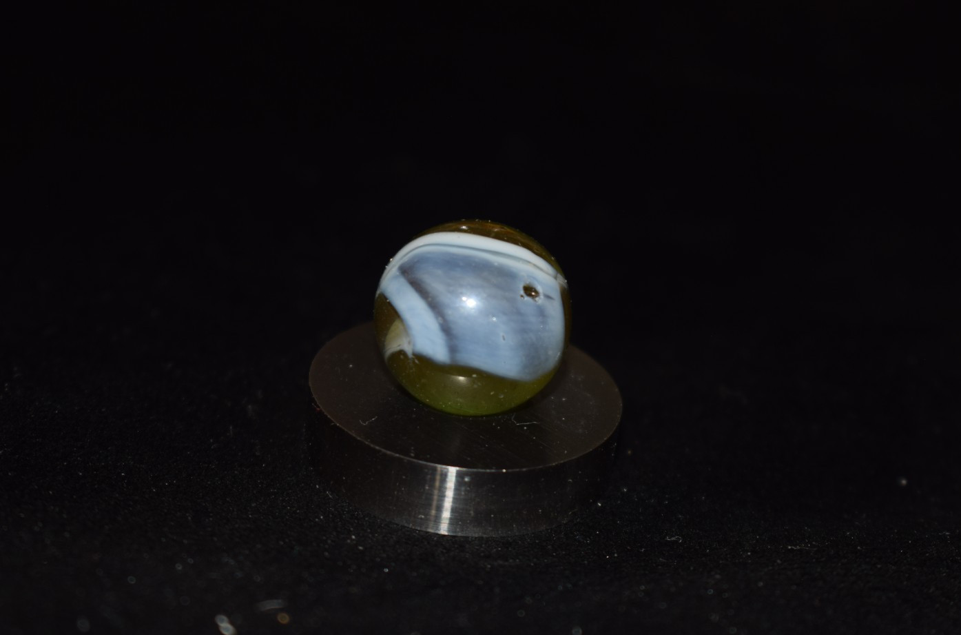 🐦➖⏩Vintage Peltier Rainbo Submarine Wispy🎄Pine Needles Marble Size .625″ MINT