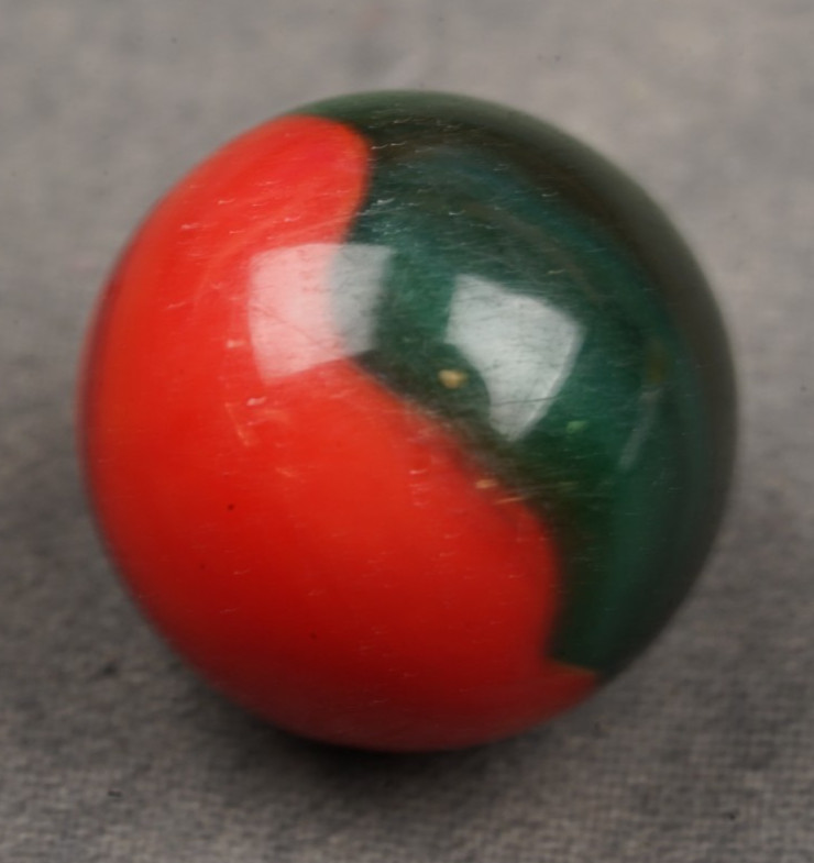 Bloodstone 41/64″ ” Akro Agate Patch Experimental Machine Made MAR 672