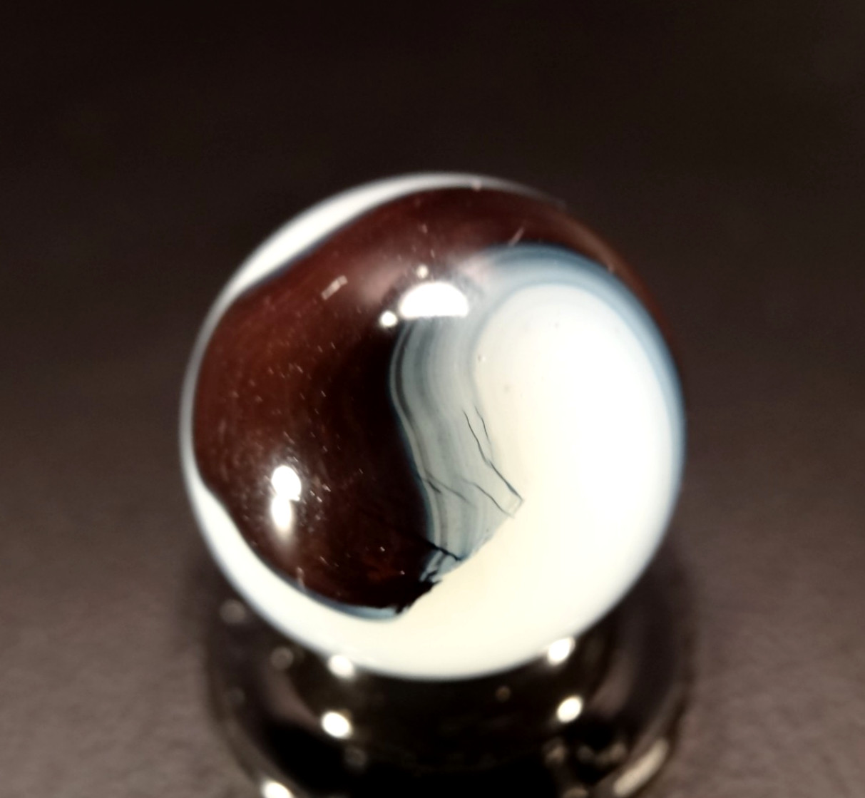 AKRO AGATE BLUE BLOOD w/EYELASHES RARE (personal collection) WET MINT