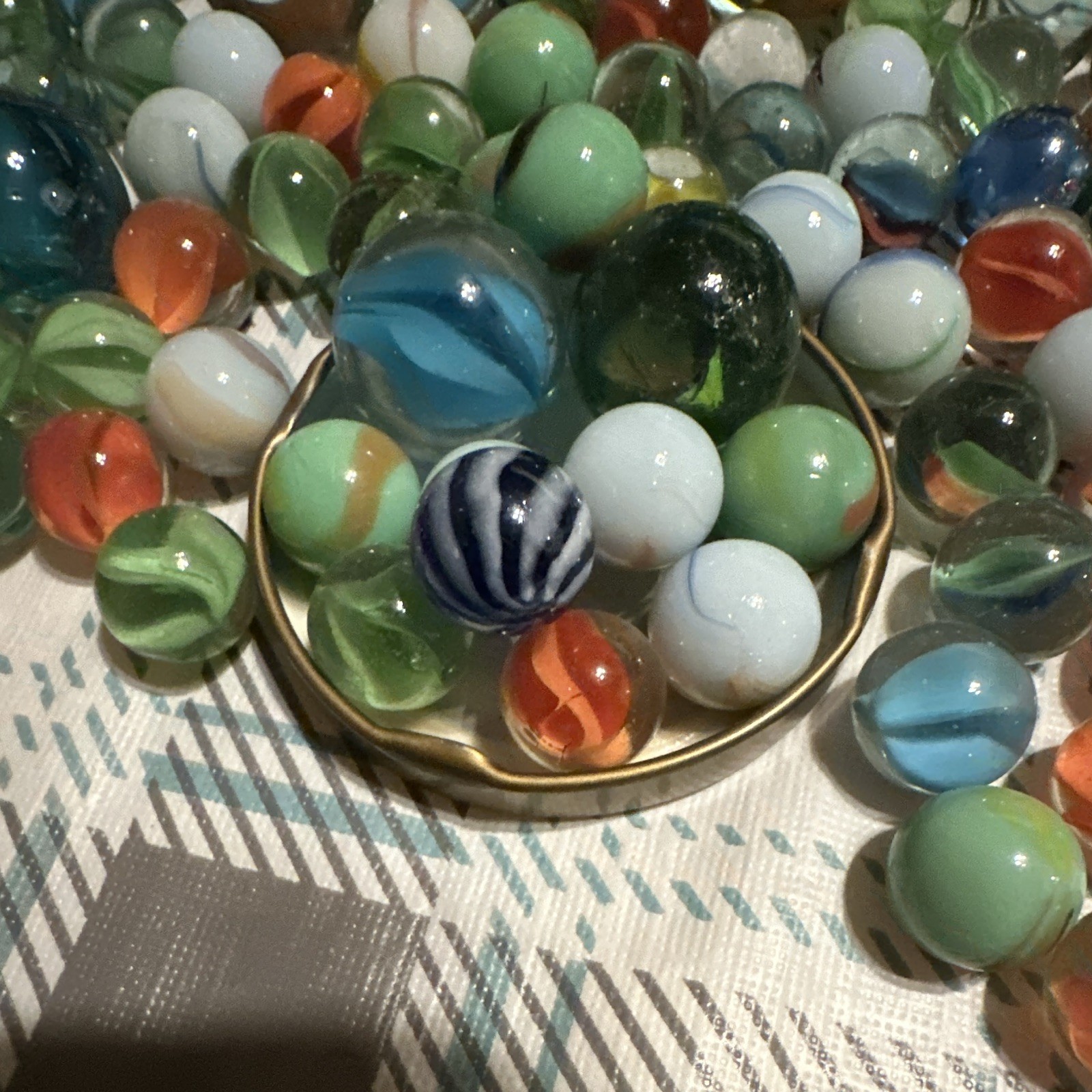 Mixed Lot Glass Toy Marbles Assorted Colors & Sizes w/ Shooters, Machine Made