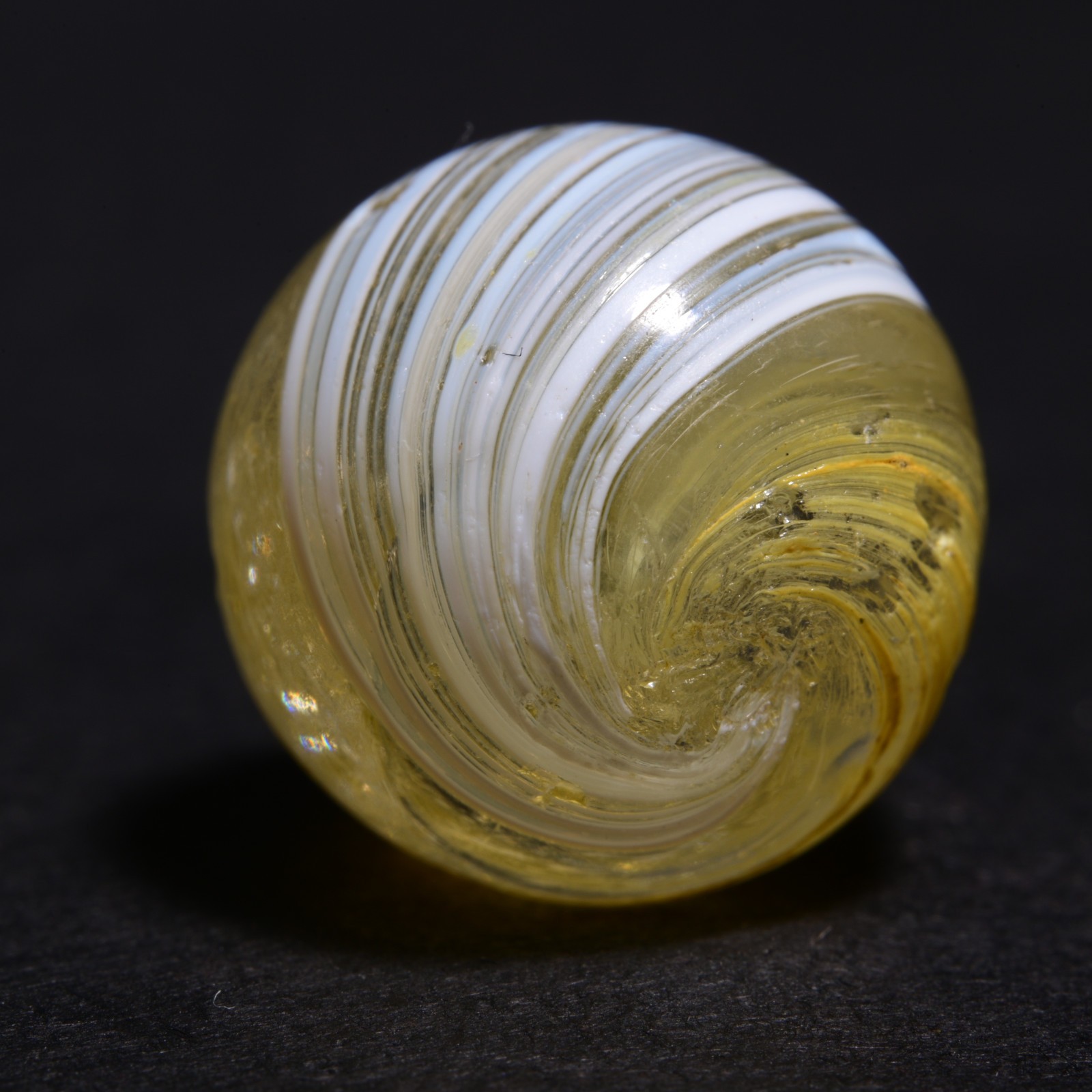 Indian Marble German Handmade Antique Bright White & Egg Yolk 14mm 17/32”