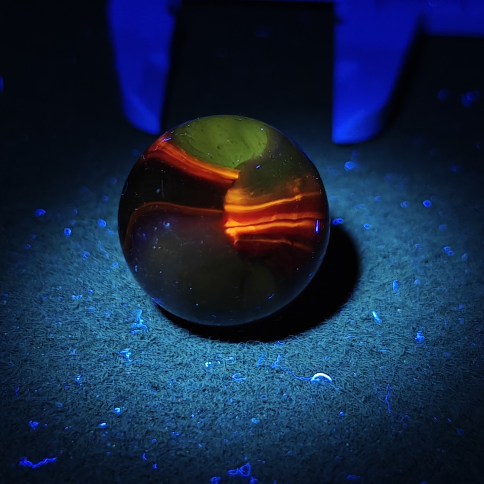 Vintage Marble – Peltier Red White Blue 5/8″ UV Reactive