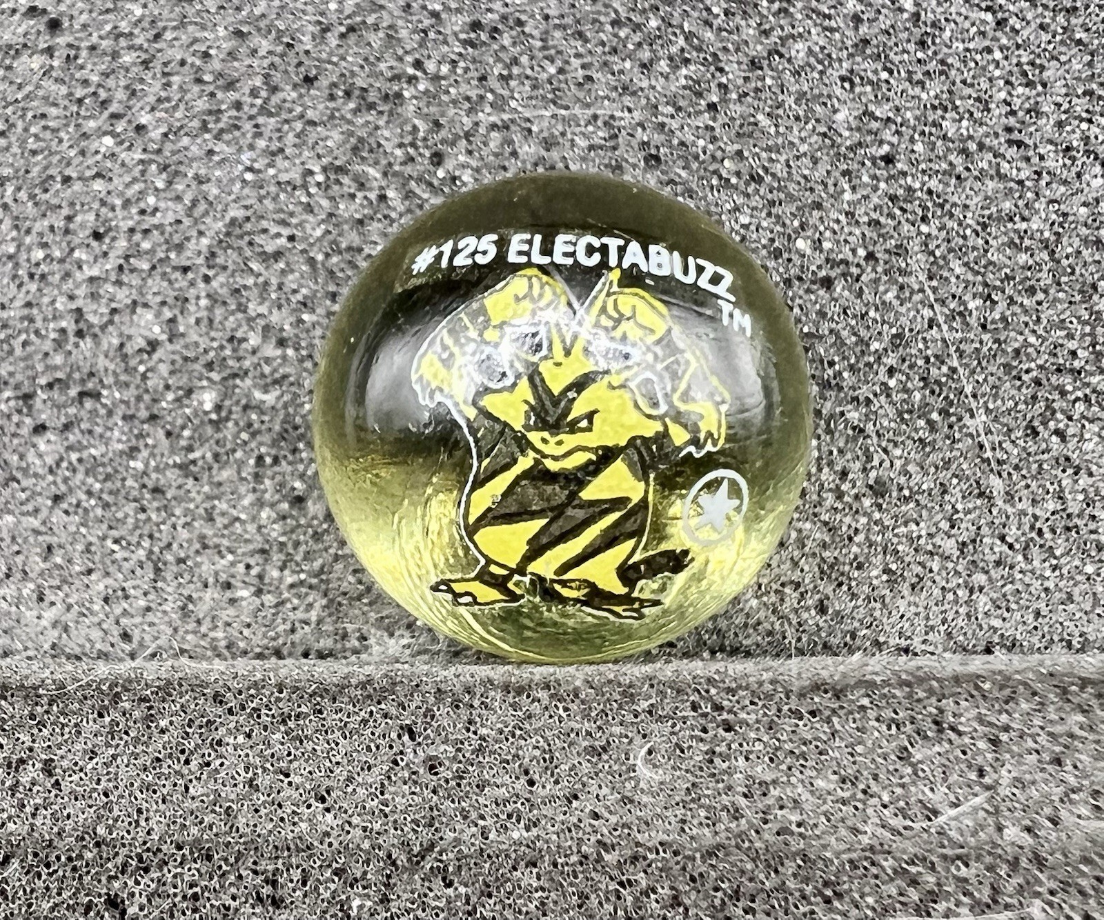 RARE ToyBiz 1st Edition Star Electrabuzz Pokemon Marble – Clear