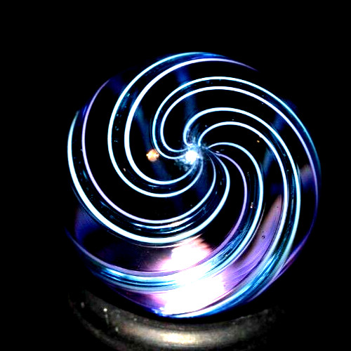 HOT HOUSE GLASS MARBLE/.692″-DELICATE PLAYER-BABY BLUE w/GOLD & GREEN DICHROIC