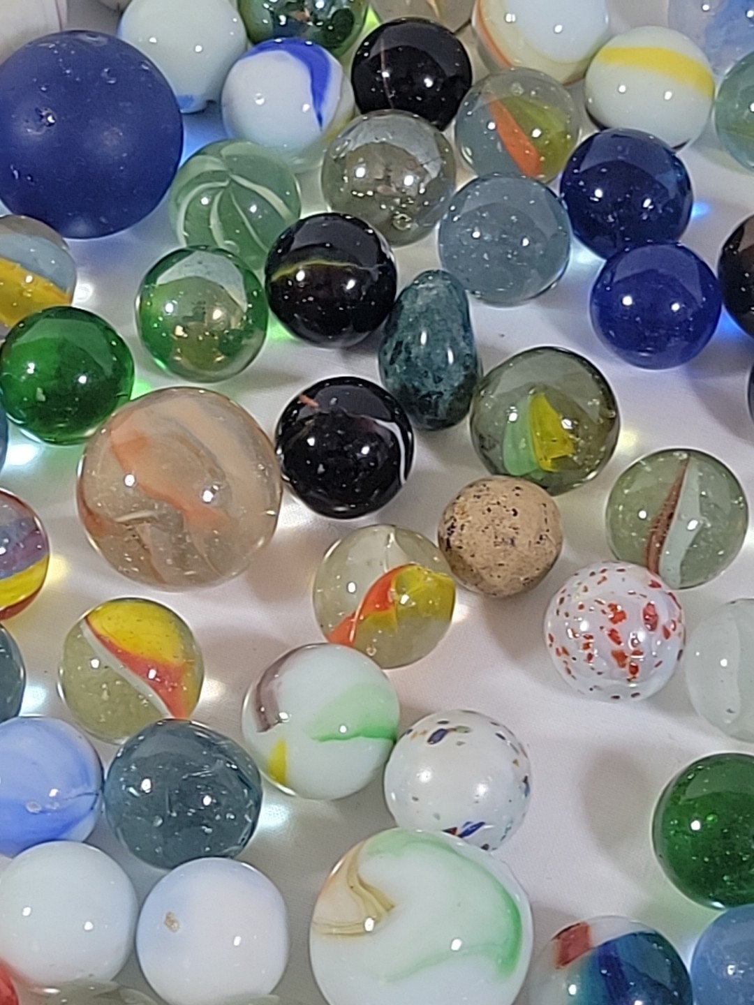 Glass Marble Mixed Lot Clear Opaque Various Sizes Solid Swirl 225+ pc 2 lb 12 oz