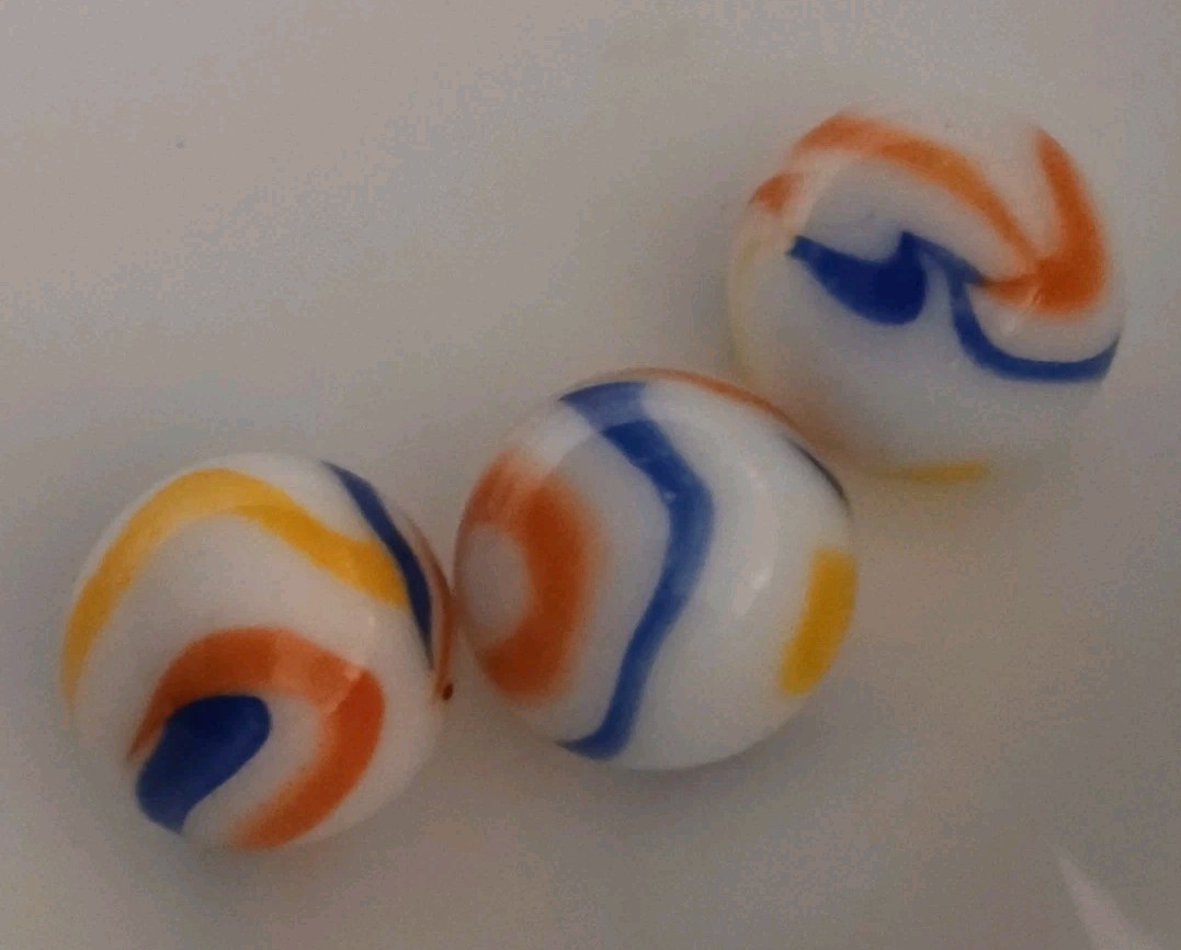 Vintage Akro Agate,Cat’s Eye Swirl Marbles 5/8″ Mint,1940-70s, UV Pics Provided