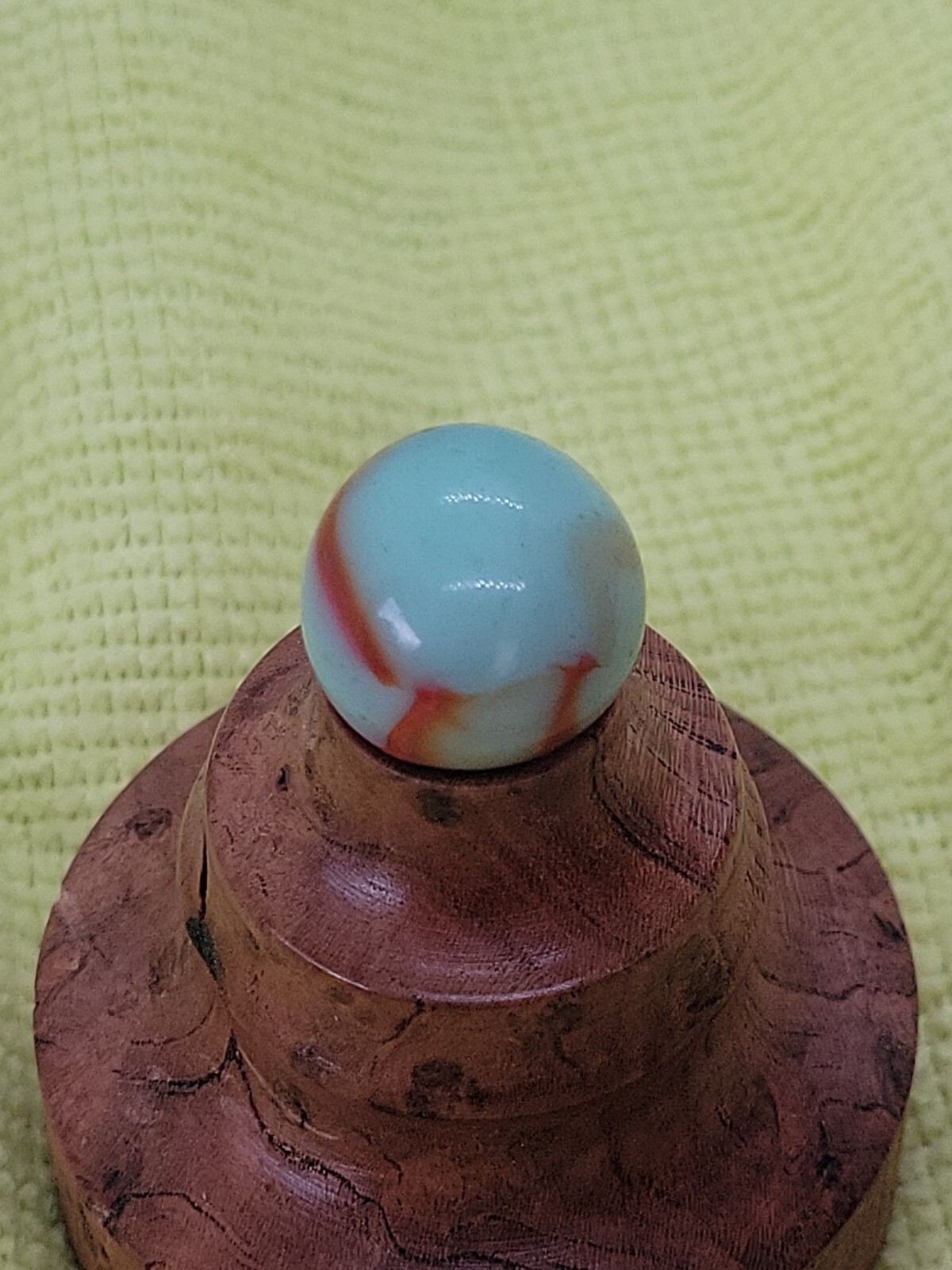 A28•5~Vintage Peltier Pistachio Base Marble 5/8” Near Mint + Condition