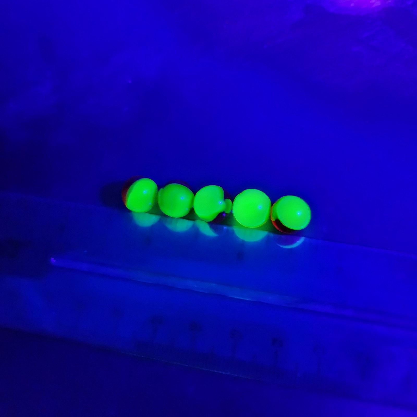 Lot Of 5 Red Vaseline Glass Uranium Glass Marbles Uv Glow