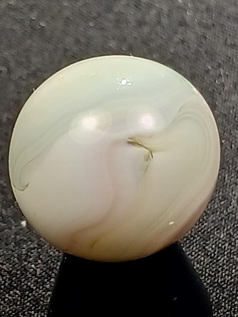Vitro Agate Light Lavender Pearl White V-Patch Near Mint Serious Marble A125