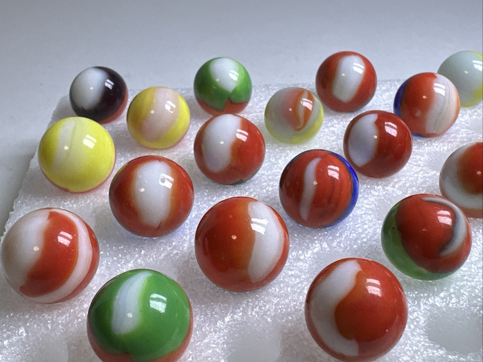 303 Lot Of 30 Vintage Marble King Rainbo Marbles!