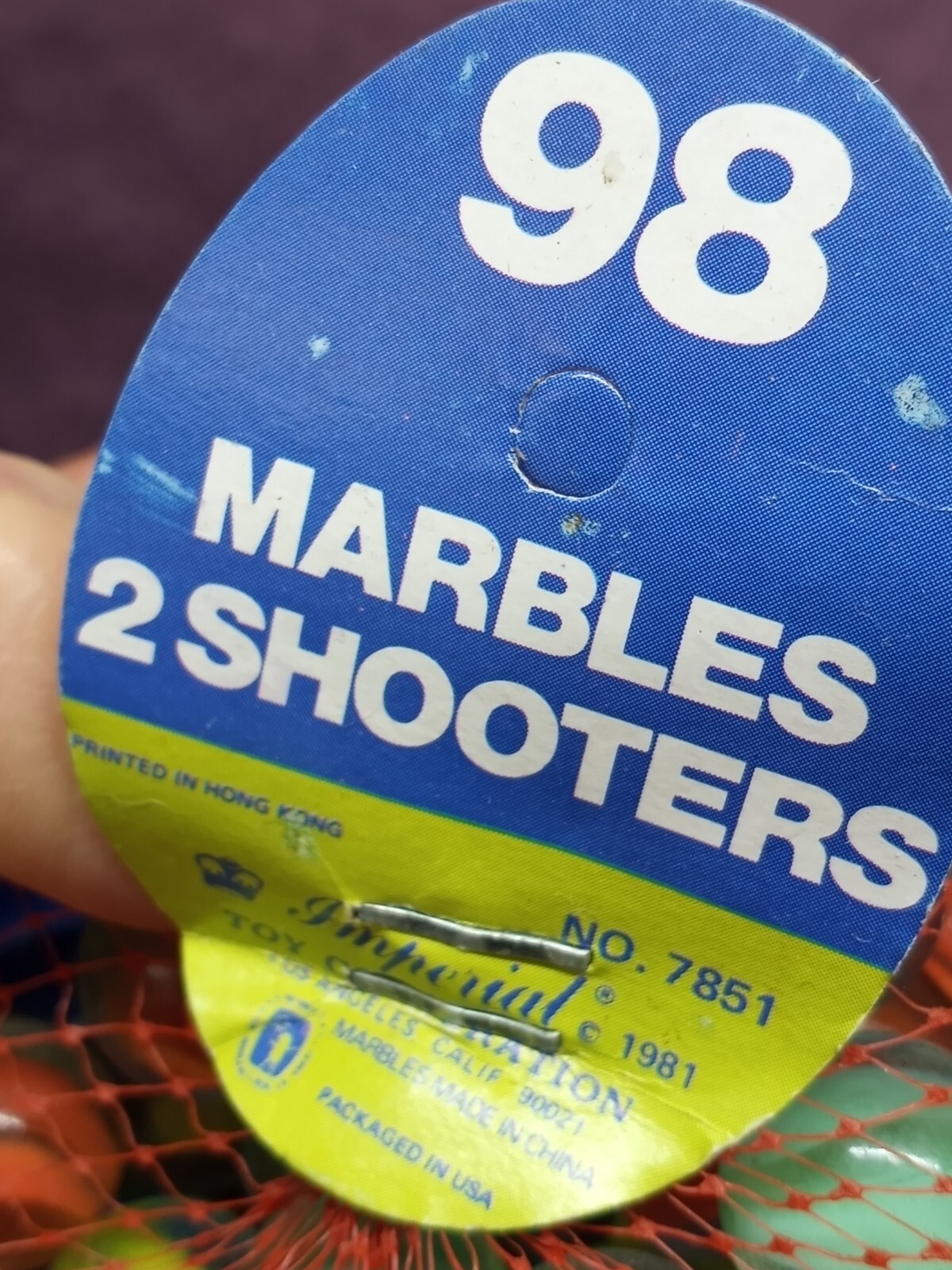 Vintage GLASS MARBLES 1981 BAG OF 98 IMPERIAL 7851 TWO SHOOTERS