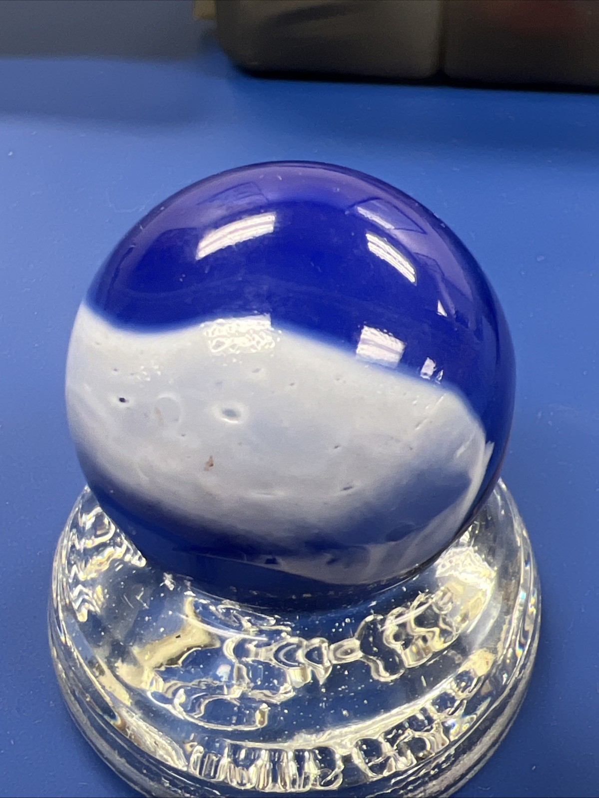 Stunning contemporary swirl marble #945