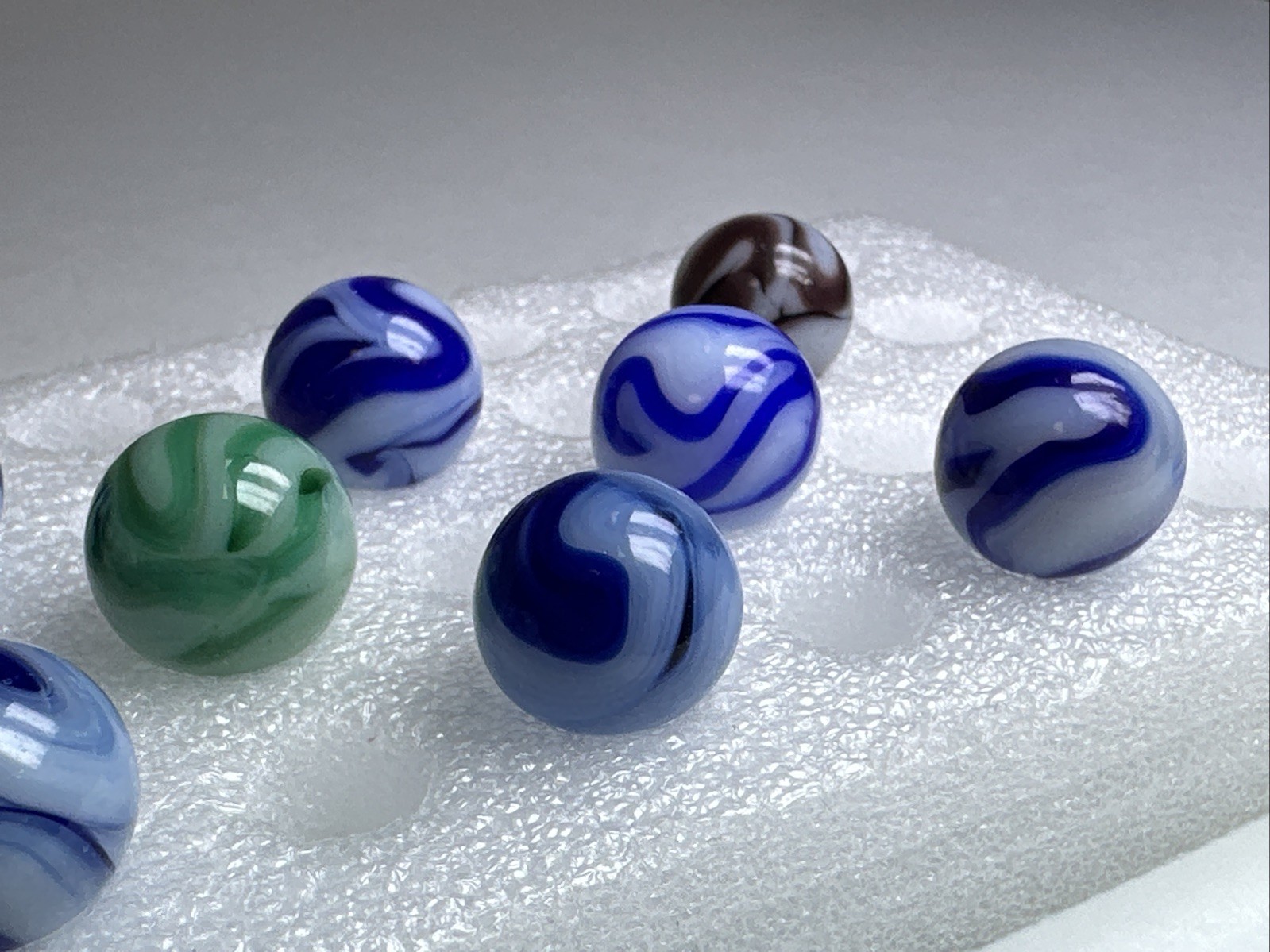 285 Lot of 12 Ravenswood Swirl Vintage Marbles! Awesome Lot